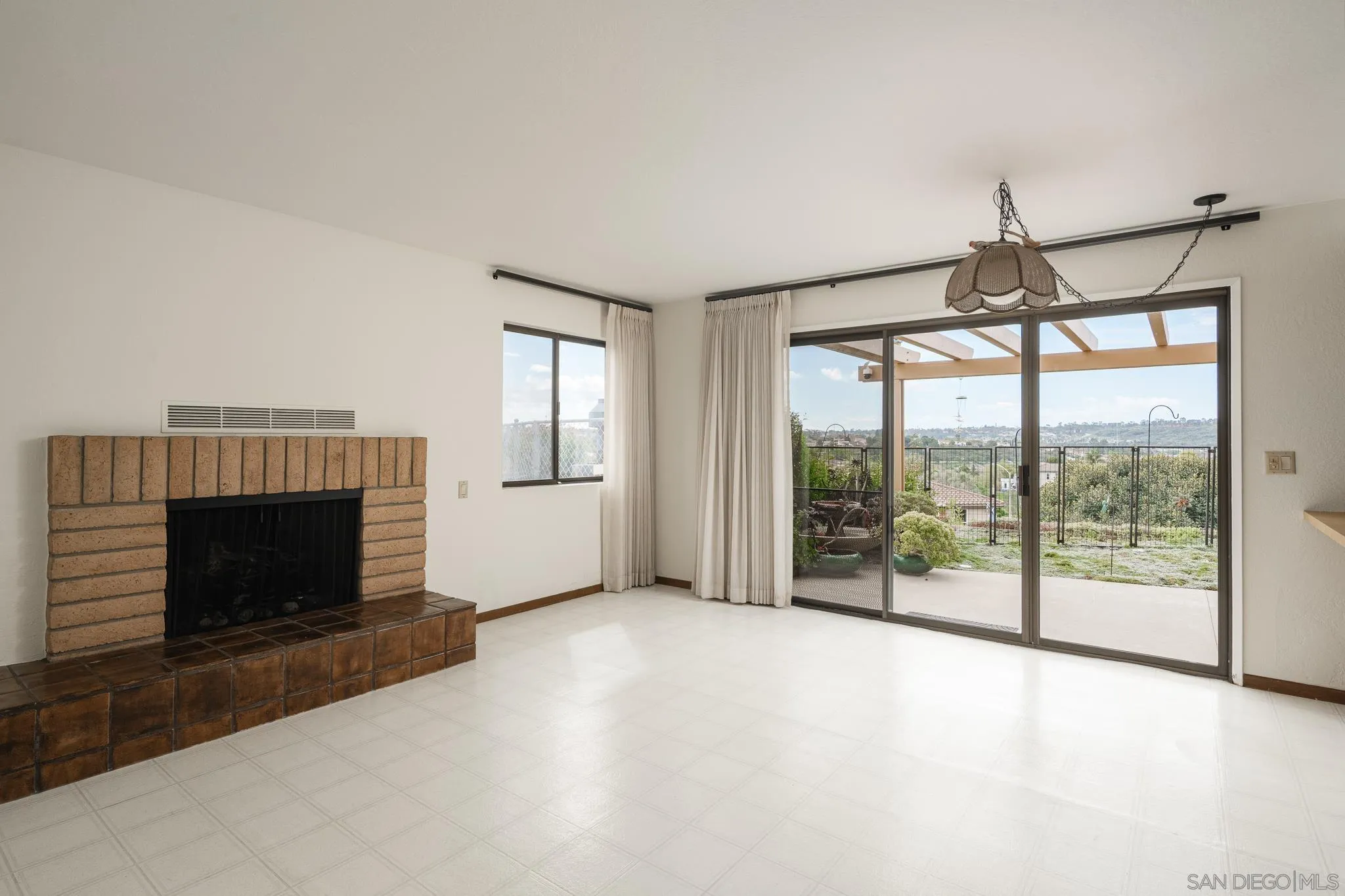 2712 Mateo Pl