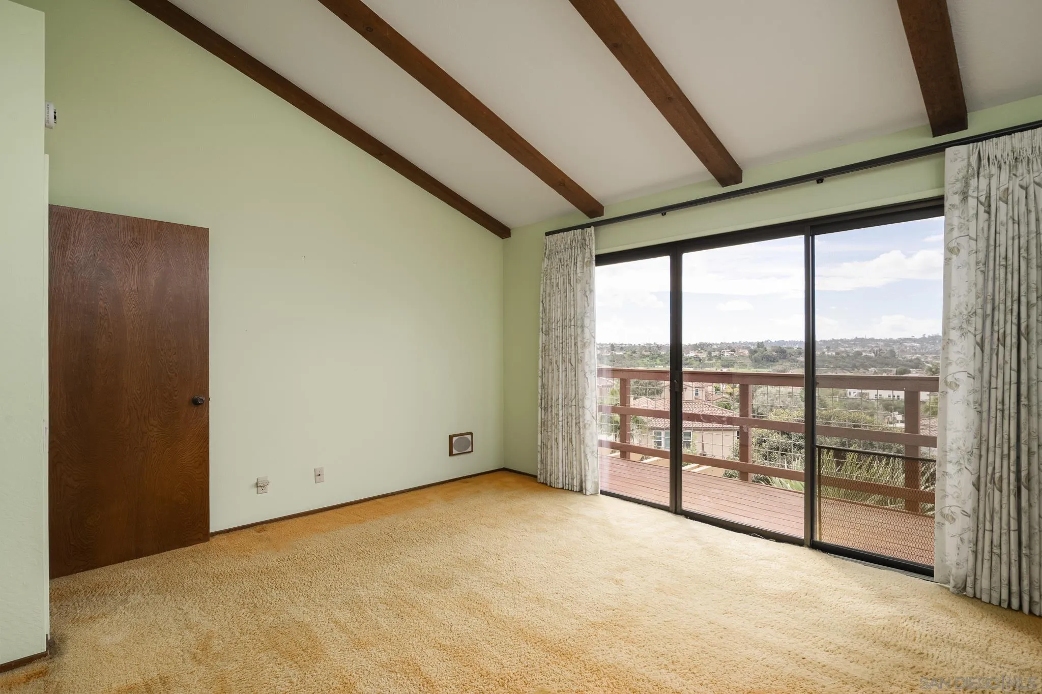2712 Mateo Pl