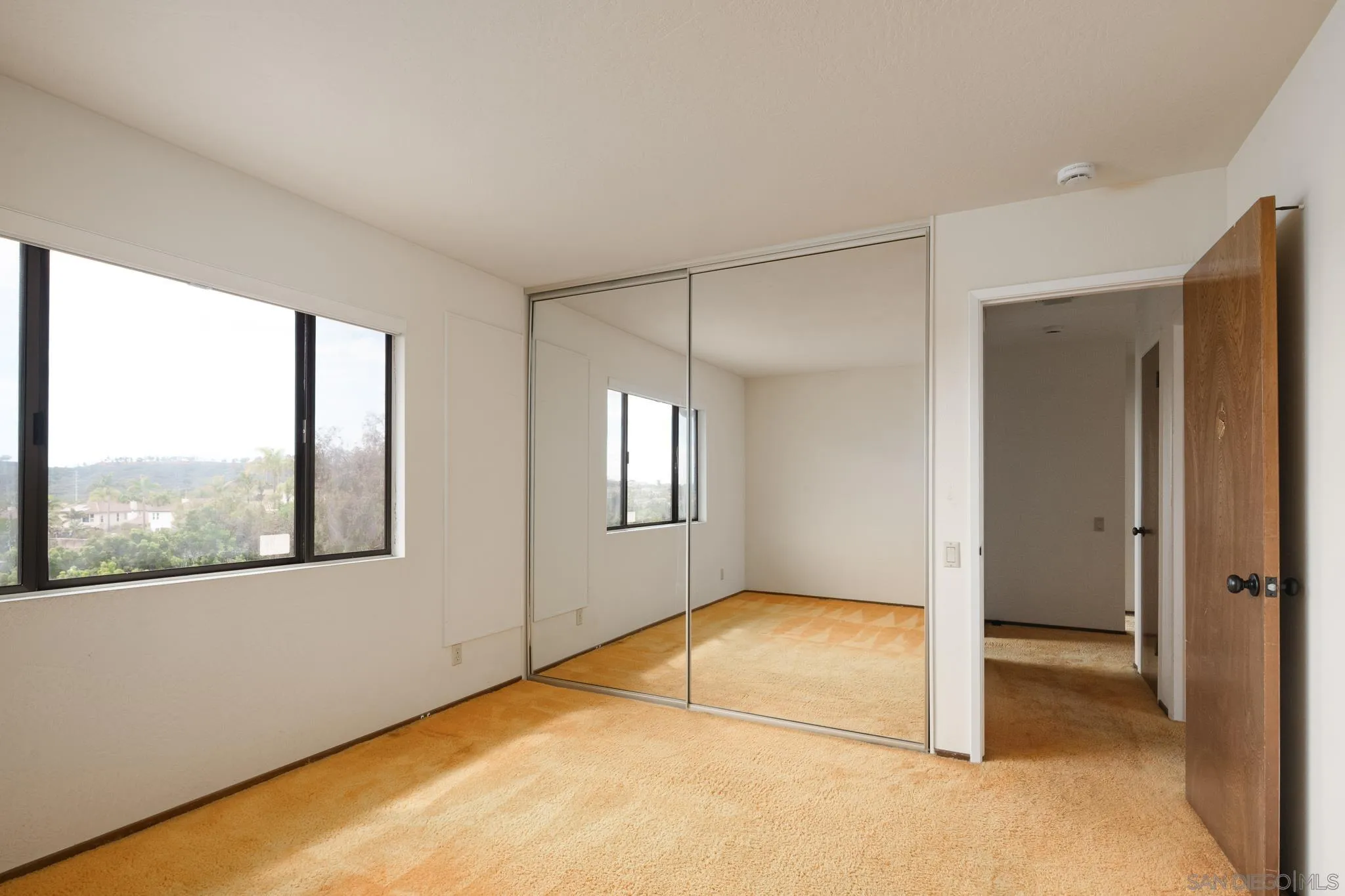 2712 Mateo Pl