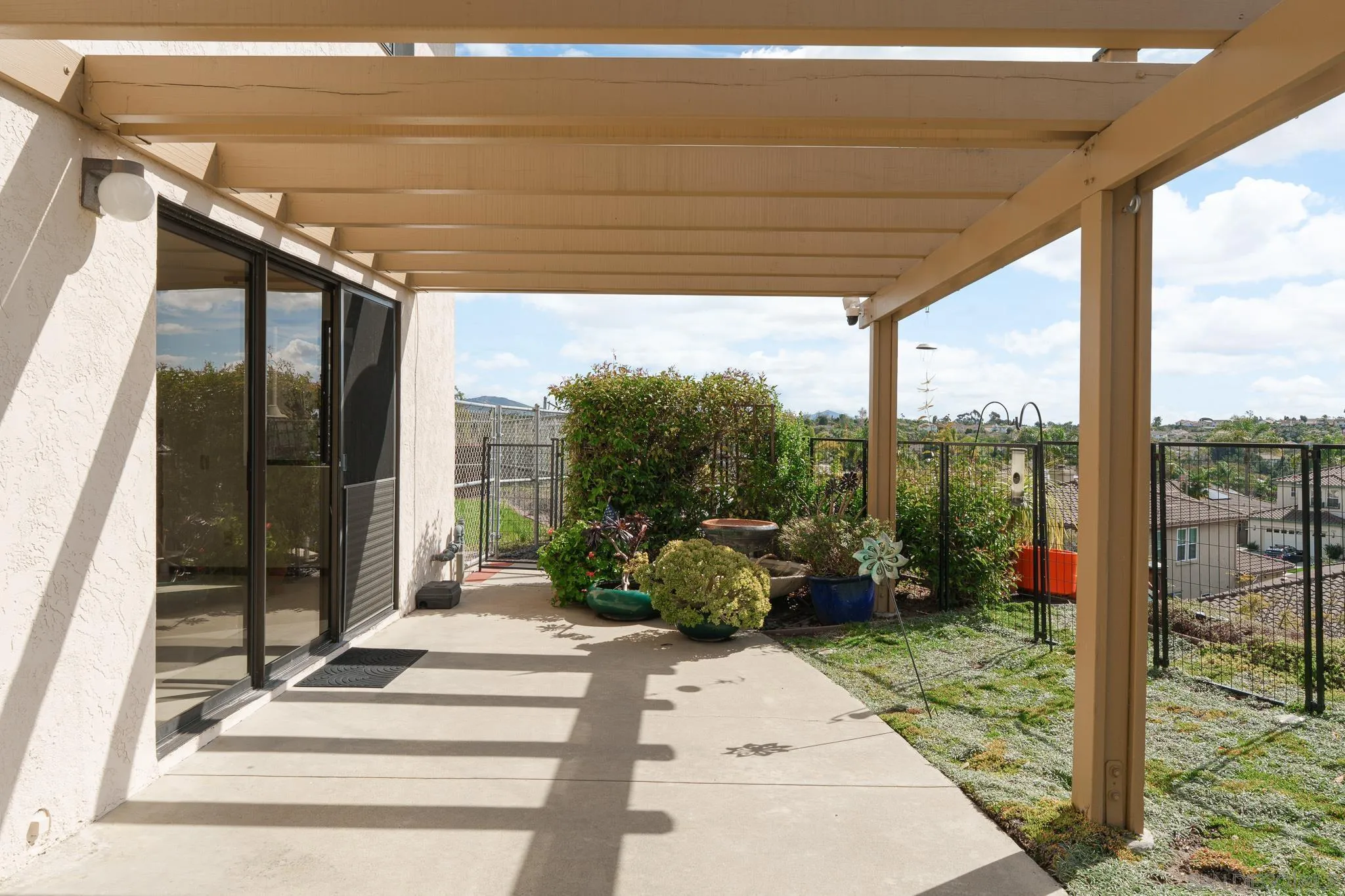 2712 Mateo Pl