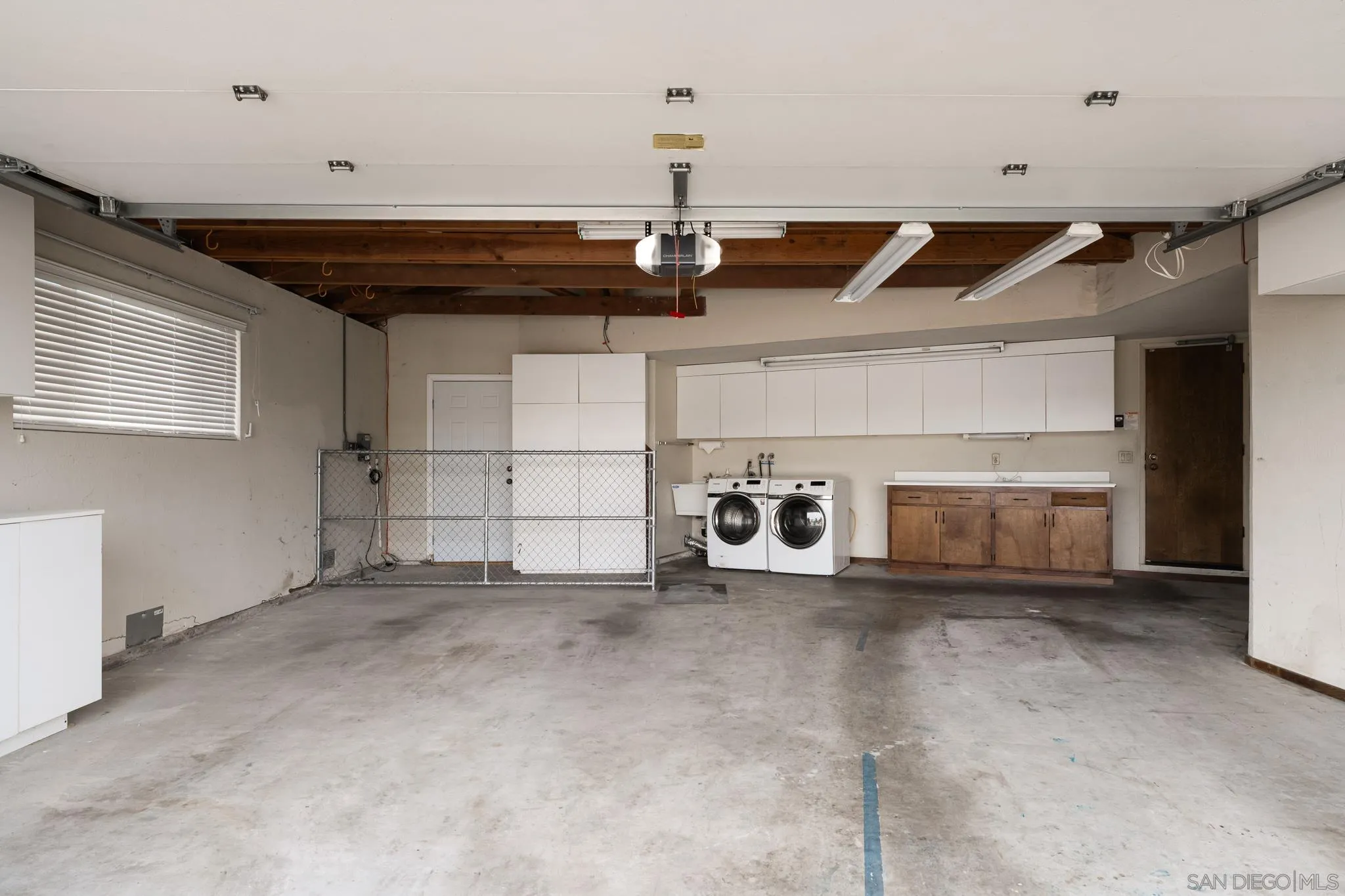 2712 Mateo Pl