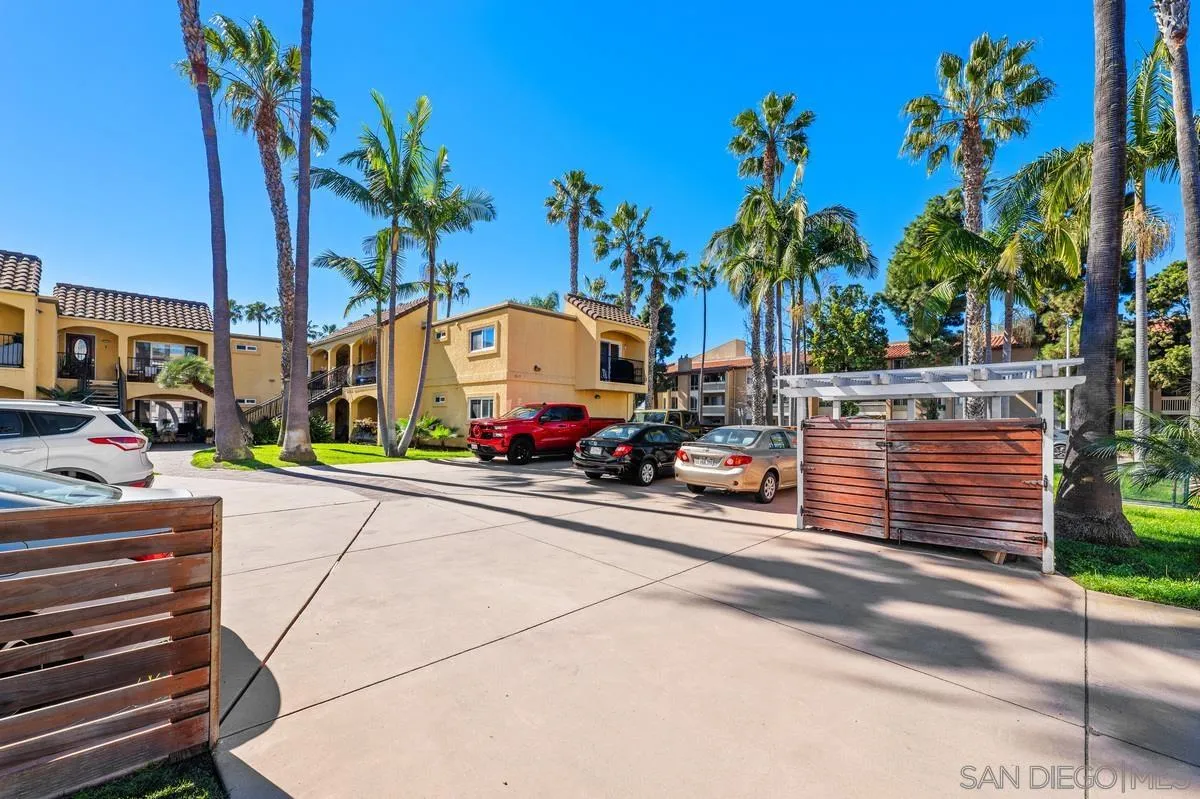 1915 Emerald St Unit F