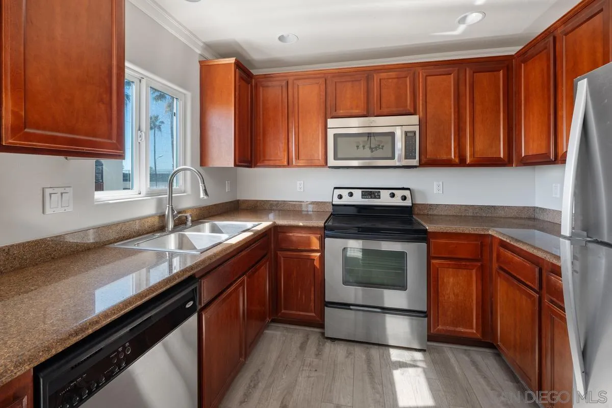 1915 Emerald St Unit F