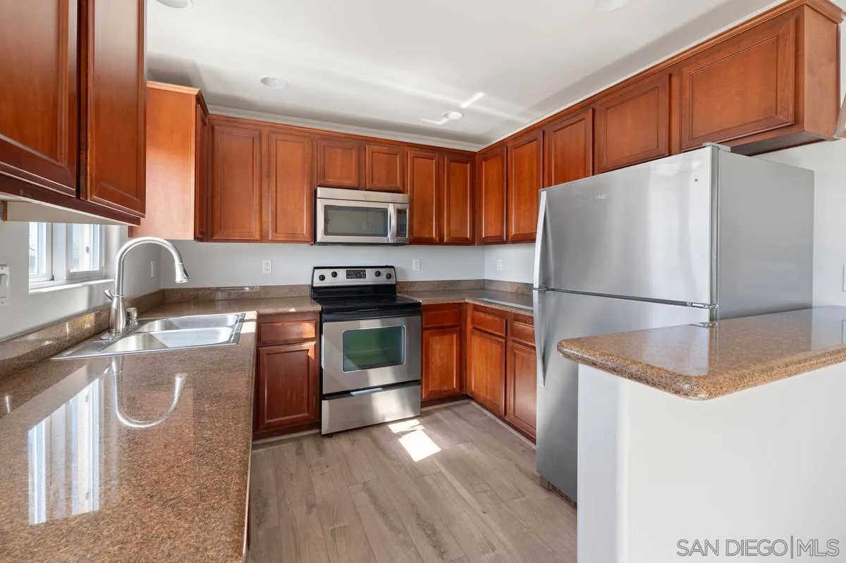 1915 Emerald St Unit F