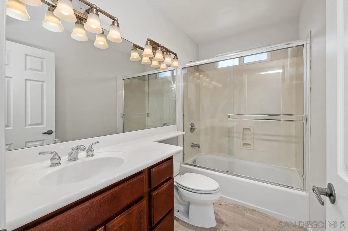1915 Emerald St Unit F