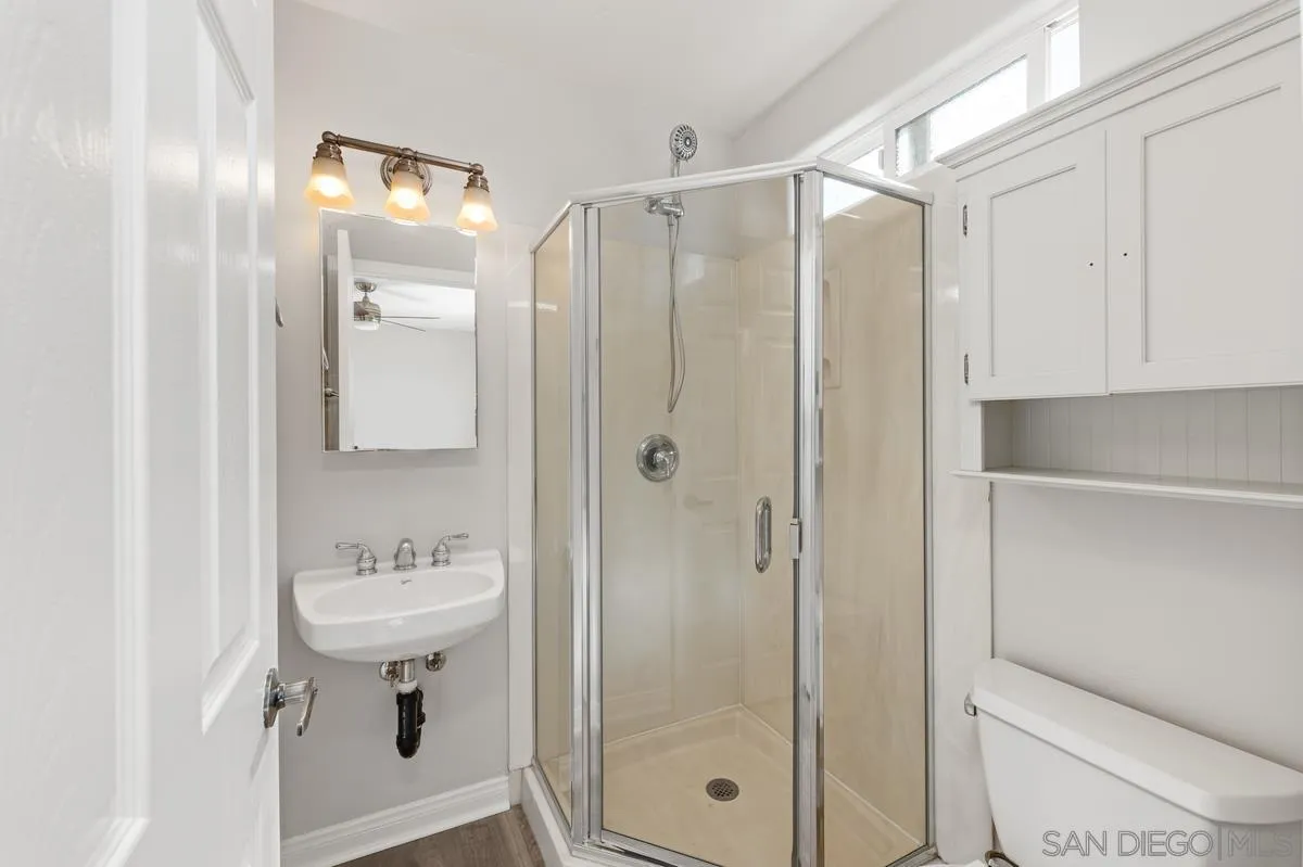 1915 Emerald St Unit F