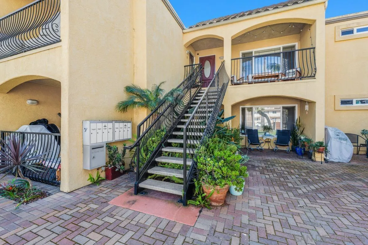 1915 Emerald St Unit F