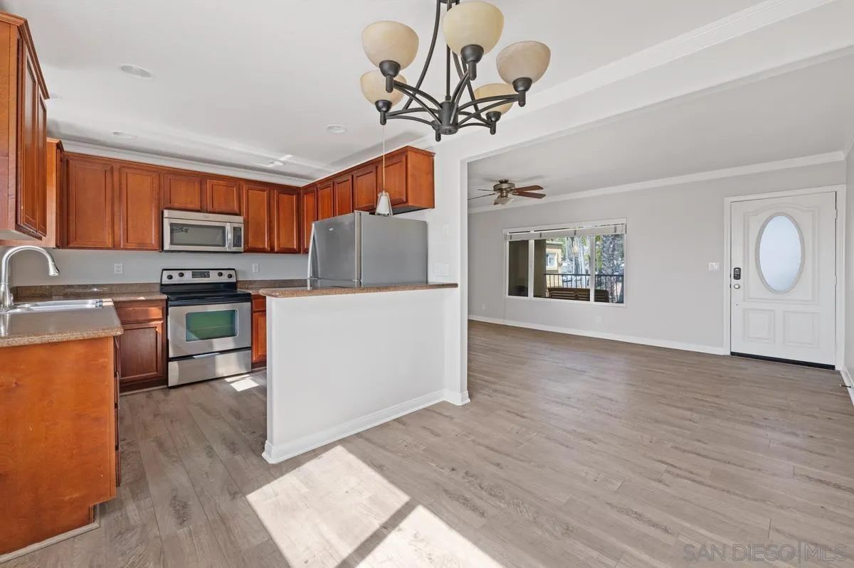 1915 Emerald St Unit F