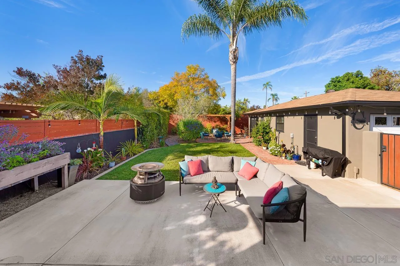 3160 Olive Steet