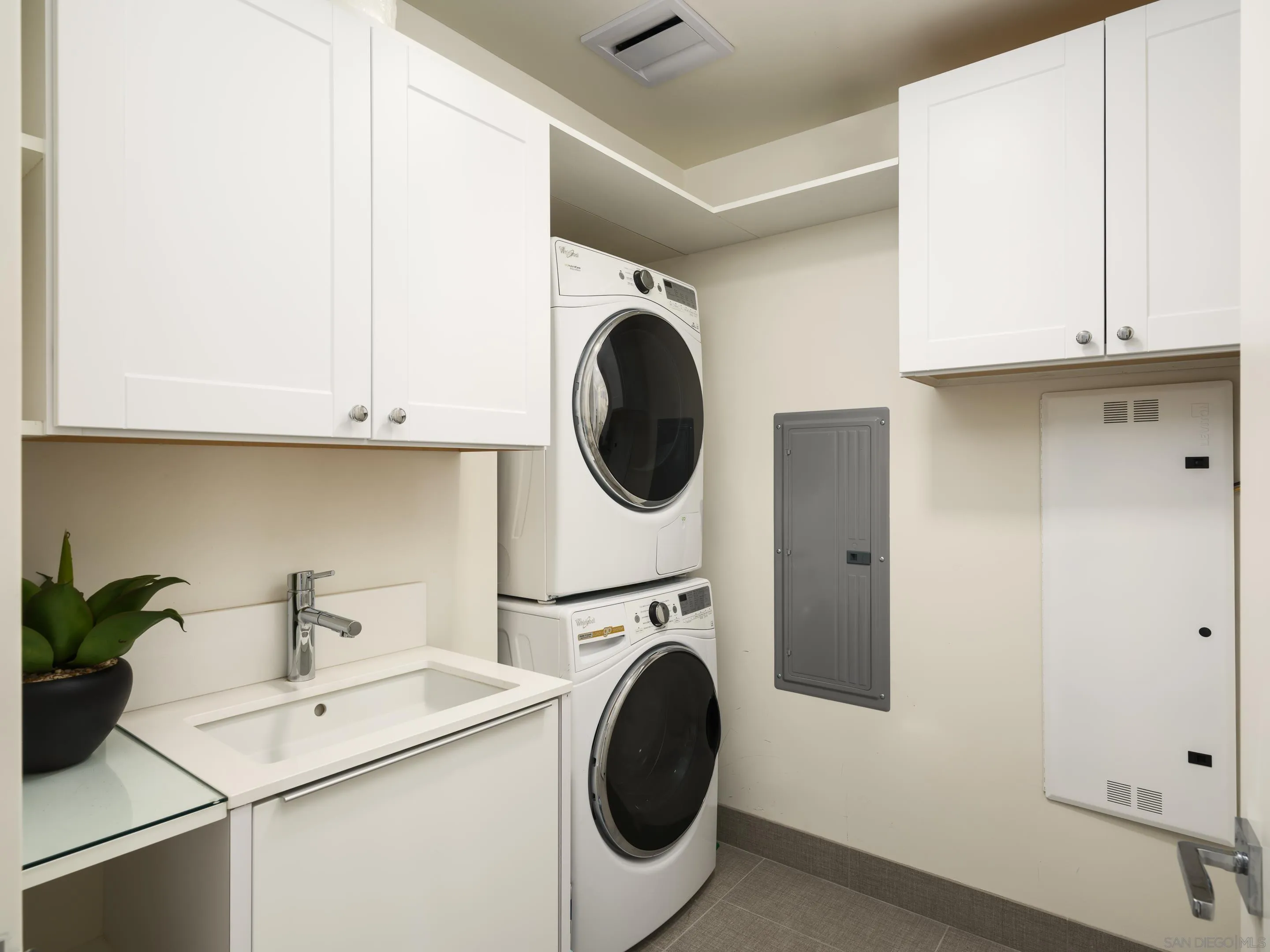 2855 5th Ave Unit 901