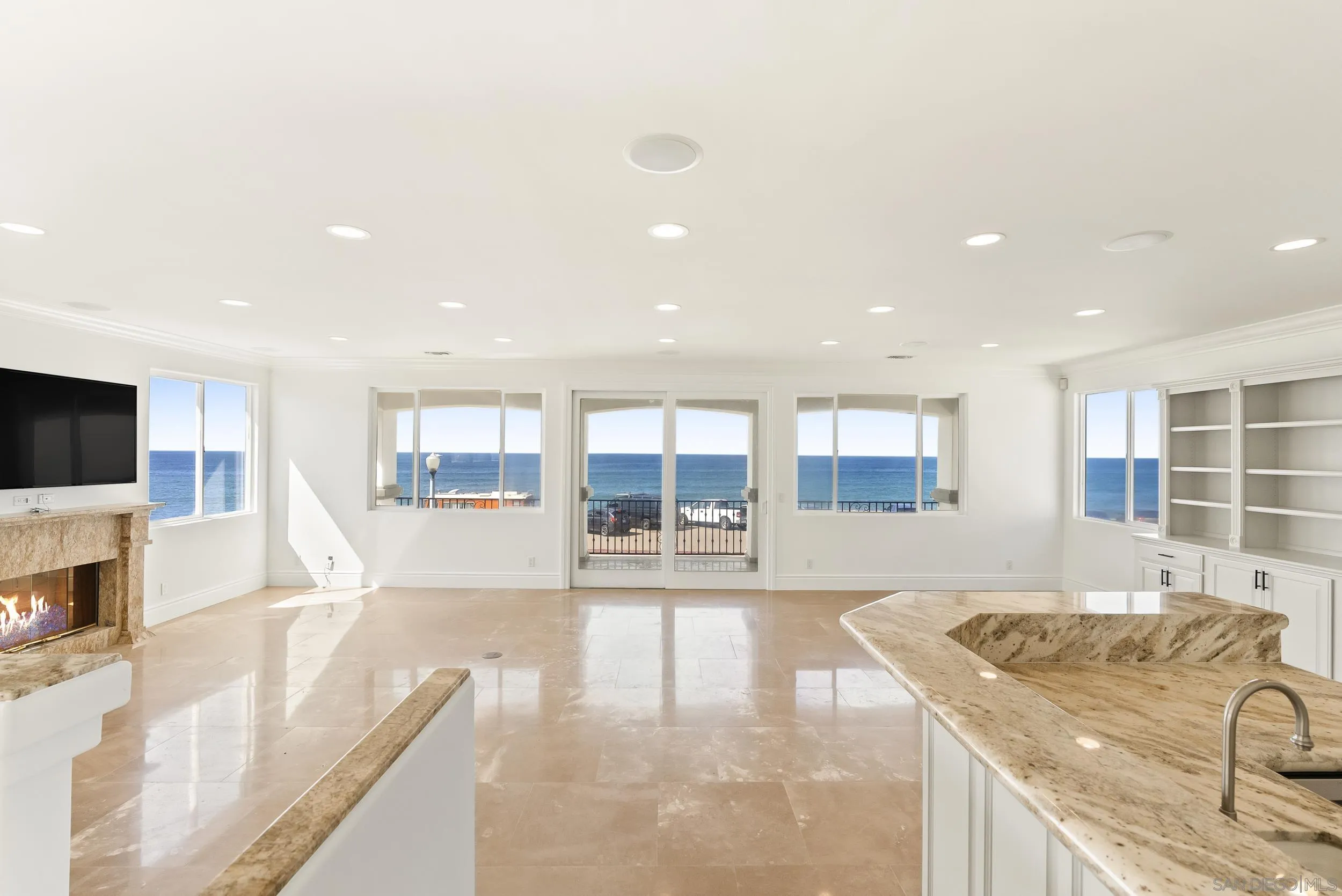 1171 Sunset Cliffs Blvd