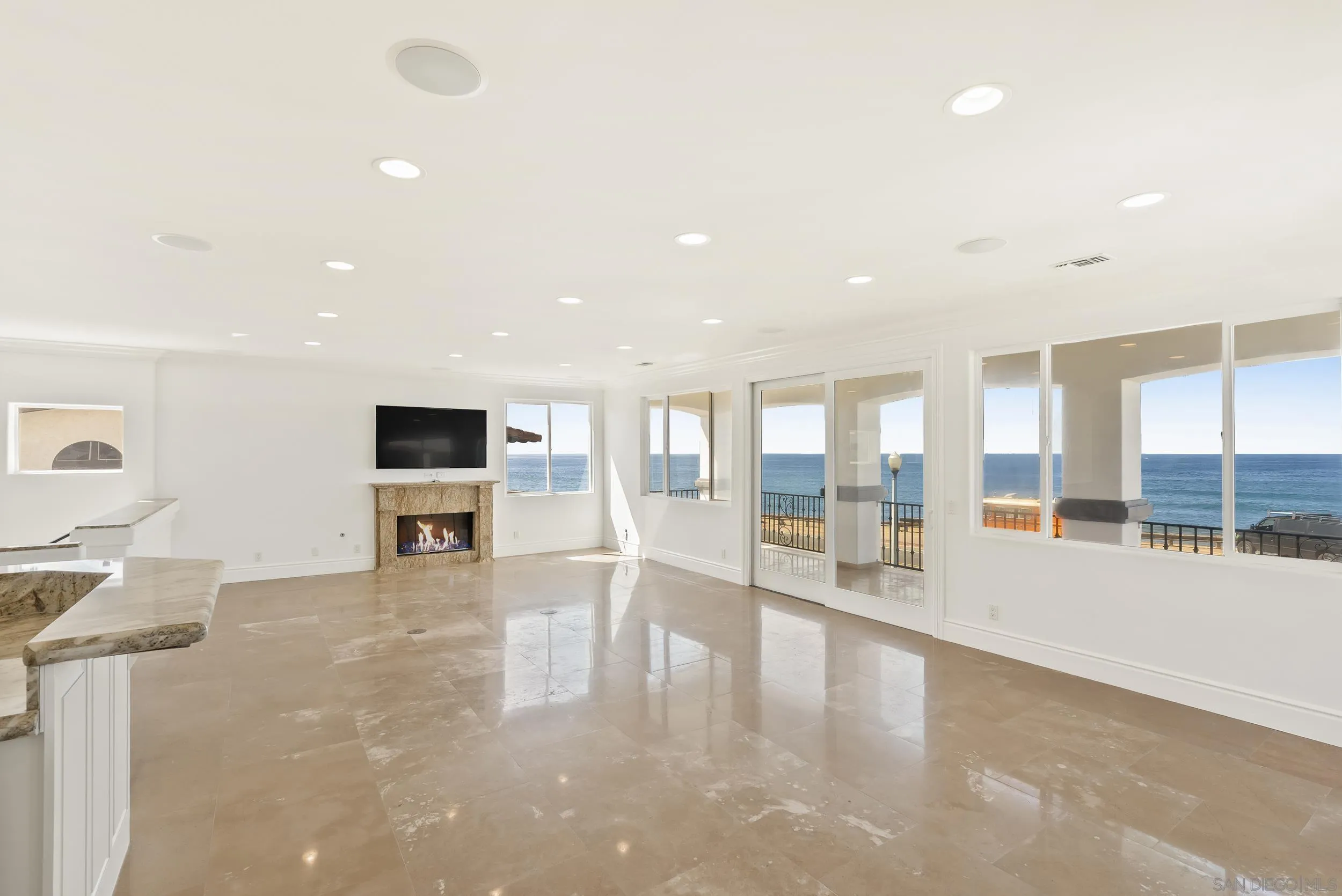 1171 Sunset Cliffs Blvd