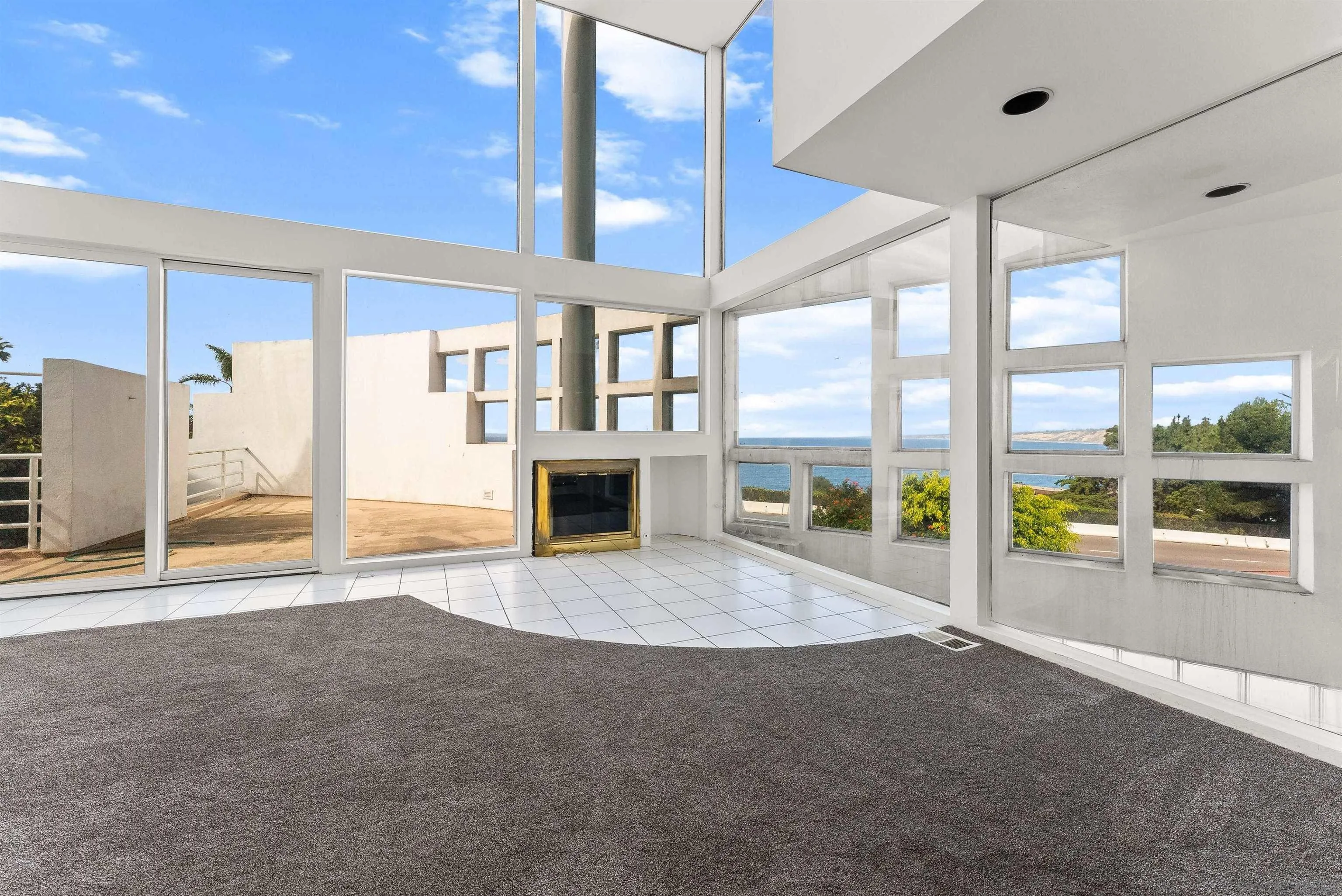 1550 Bluebird Ln
