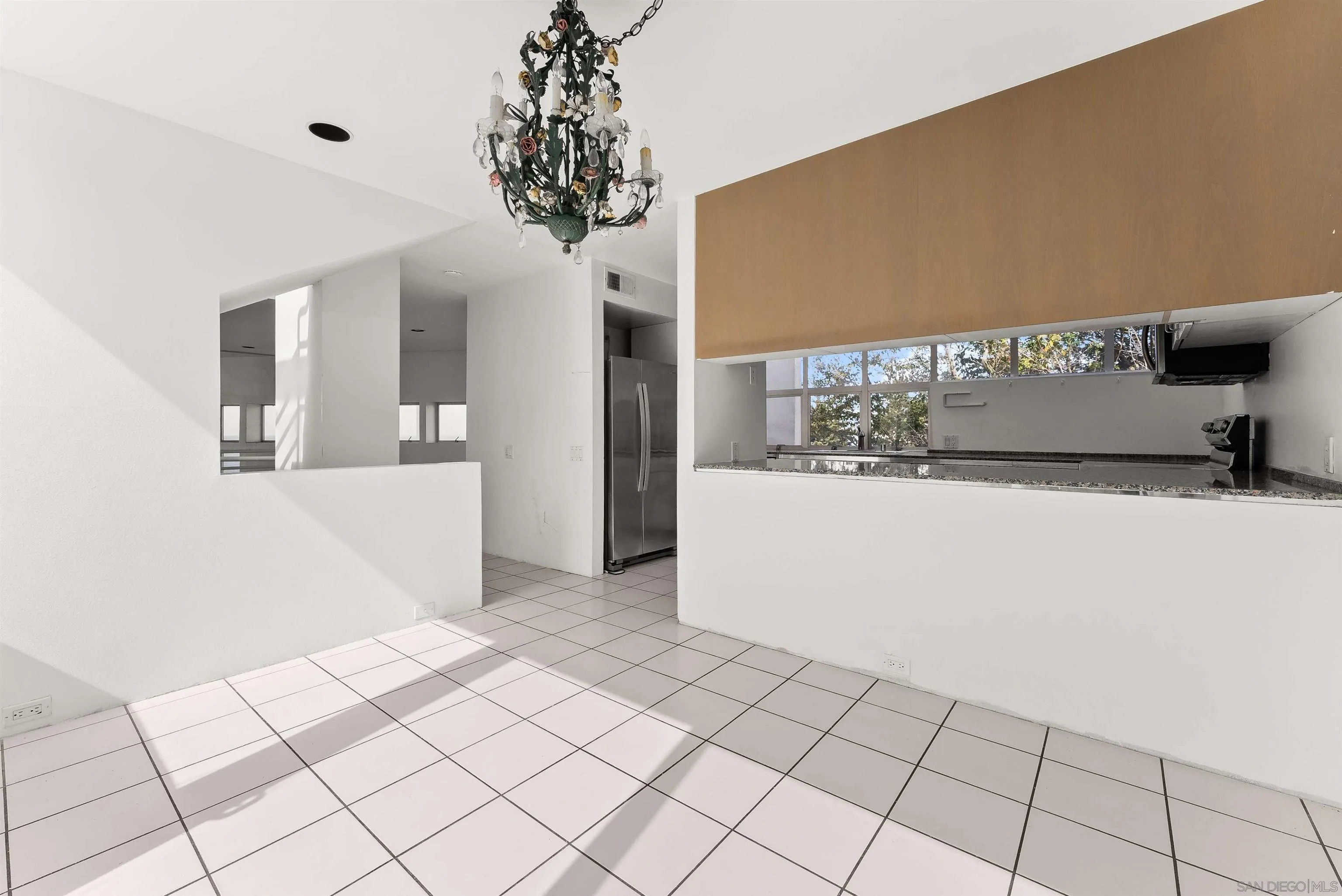 1550 Bluebird Ln