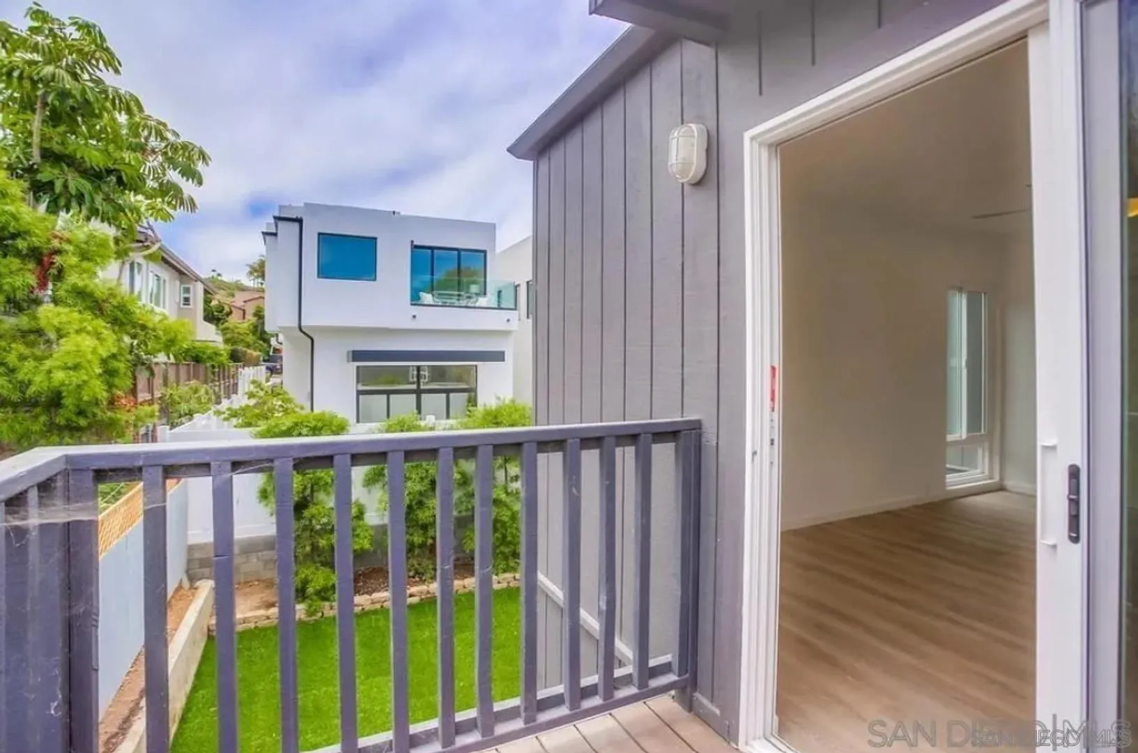 743 Bonair Way, Apt B