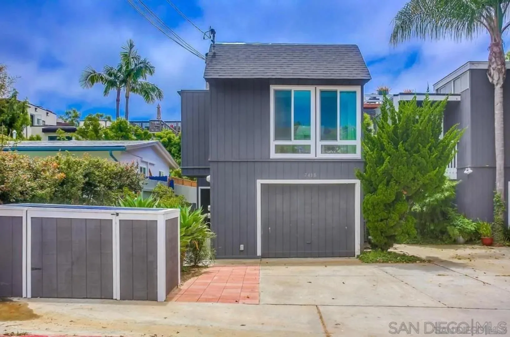 743 Bonair Way, Apt B