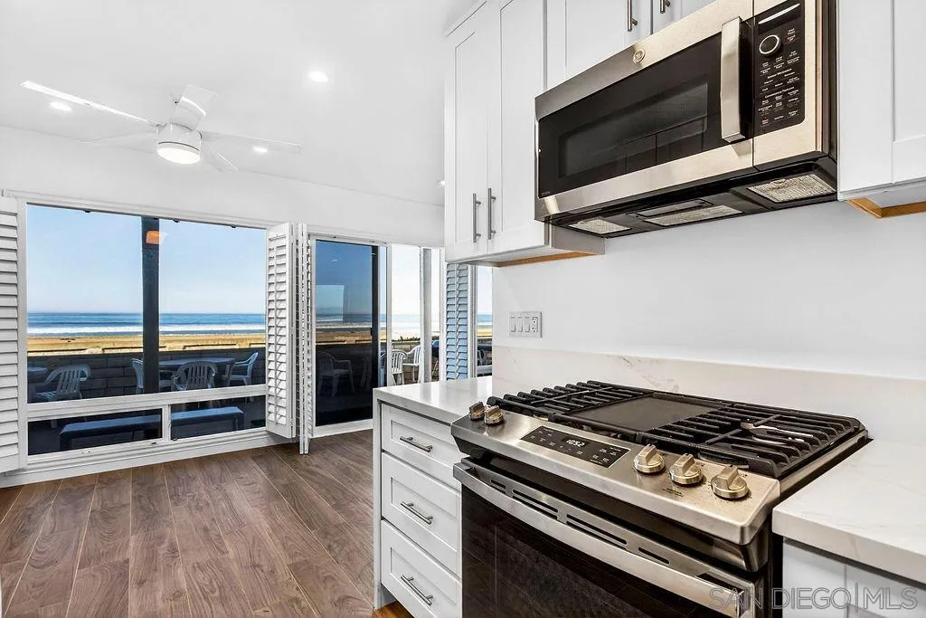 3645 Ocean Front Walk