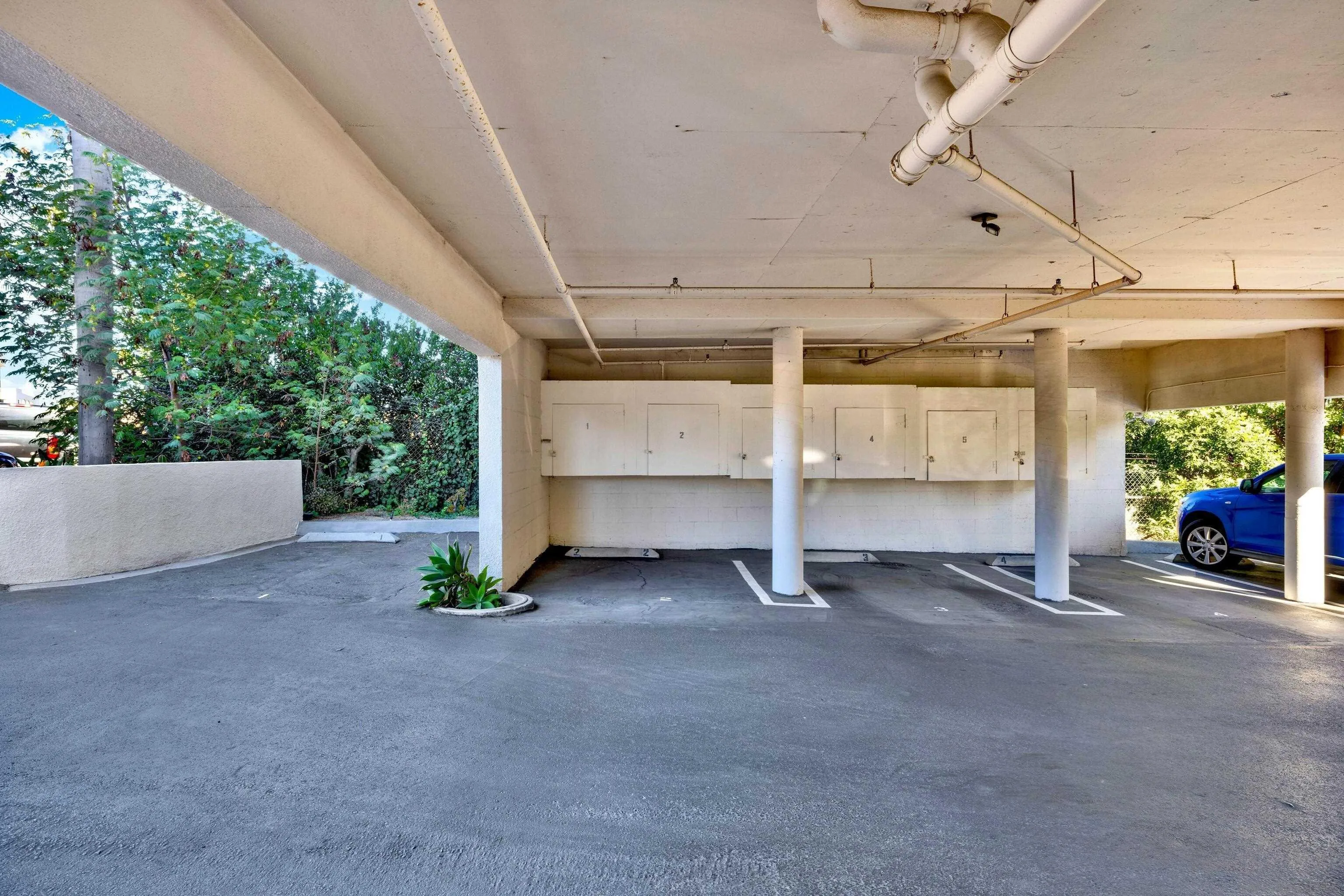4015 Crown Point Dr Unit 102