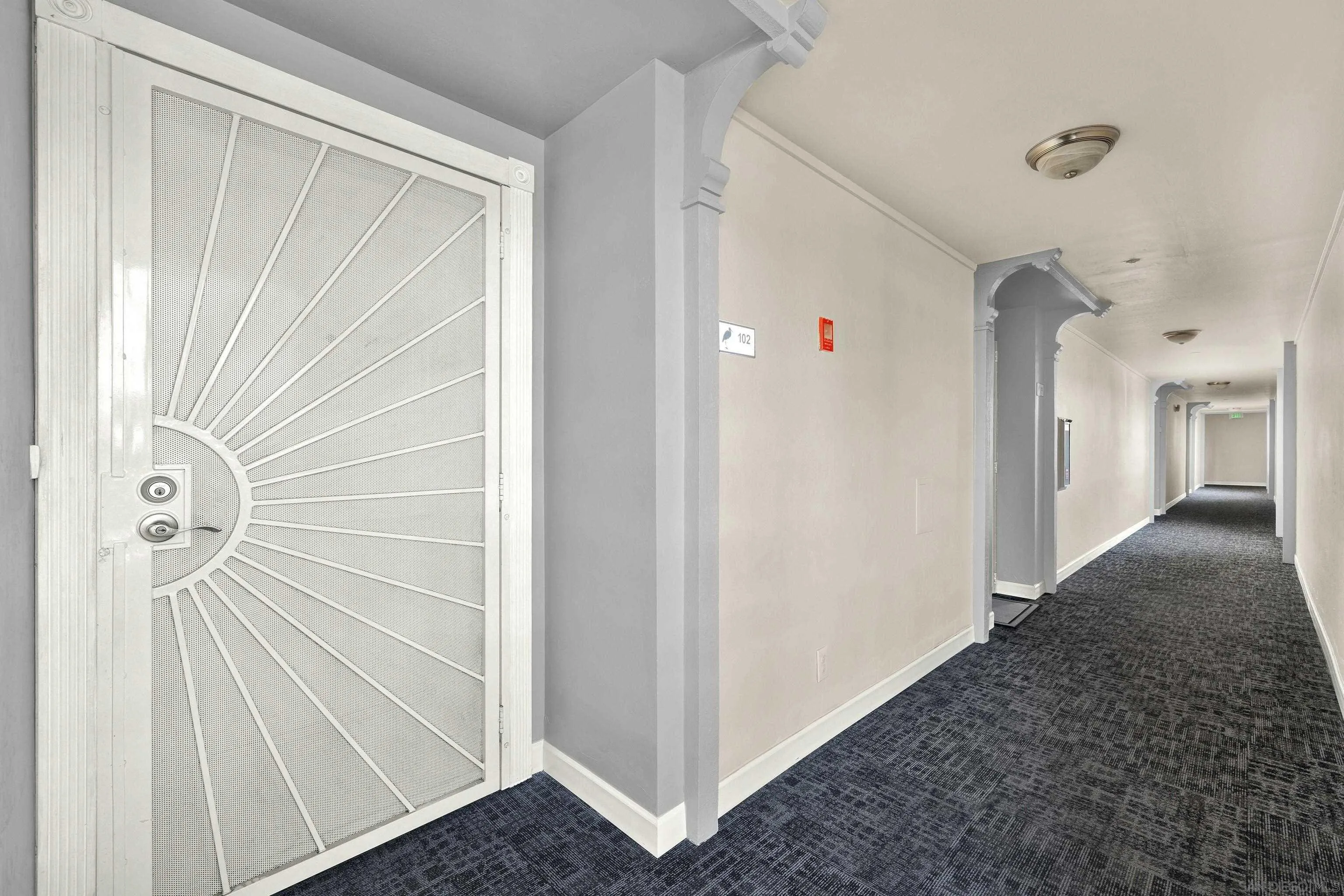 4015 Crown Point Dr Unit 102