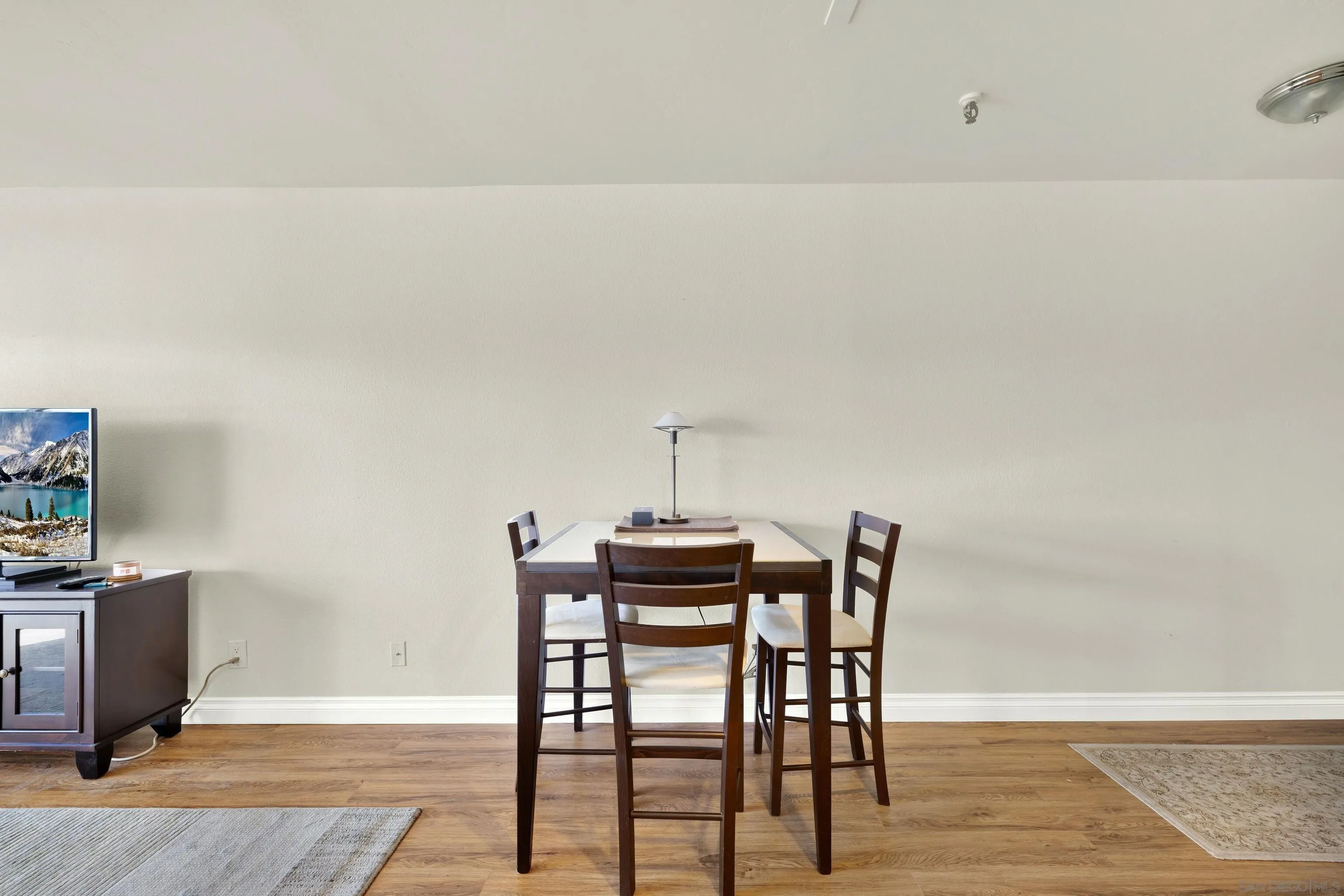 4015 Crown Point Dr Unit 102