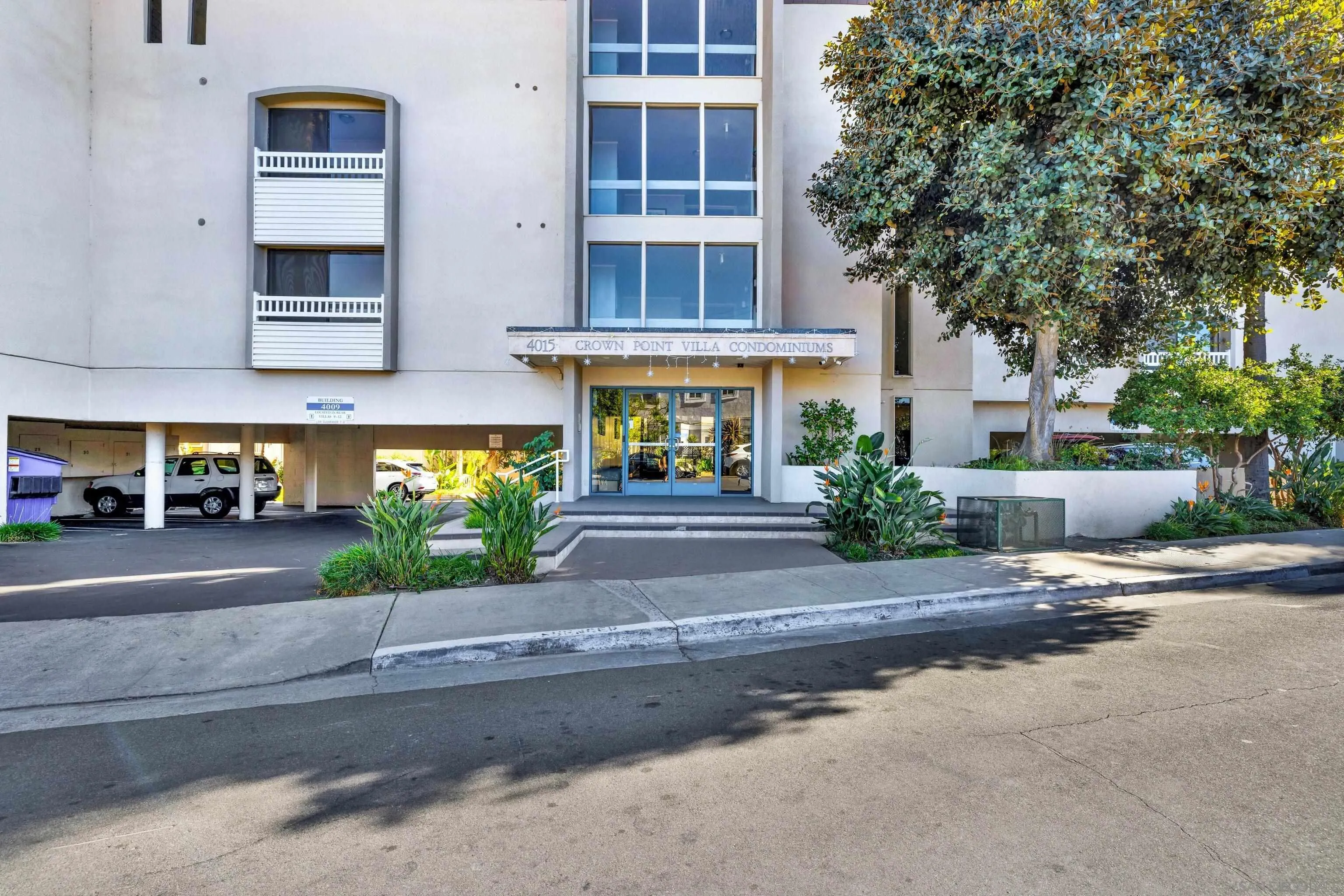4015 Crown Point Dr Unit 102