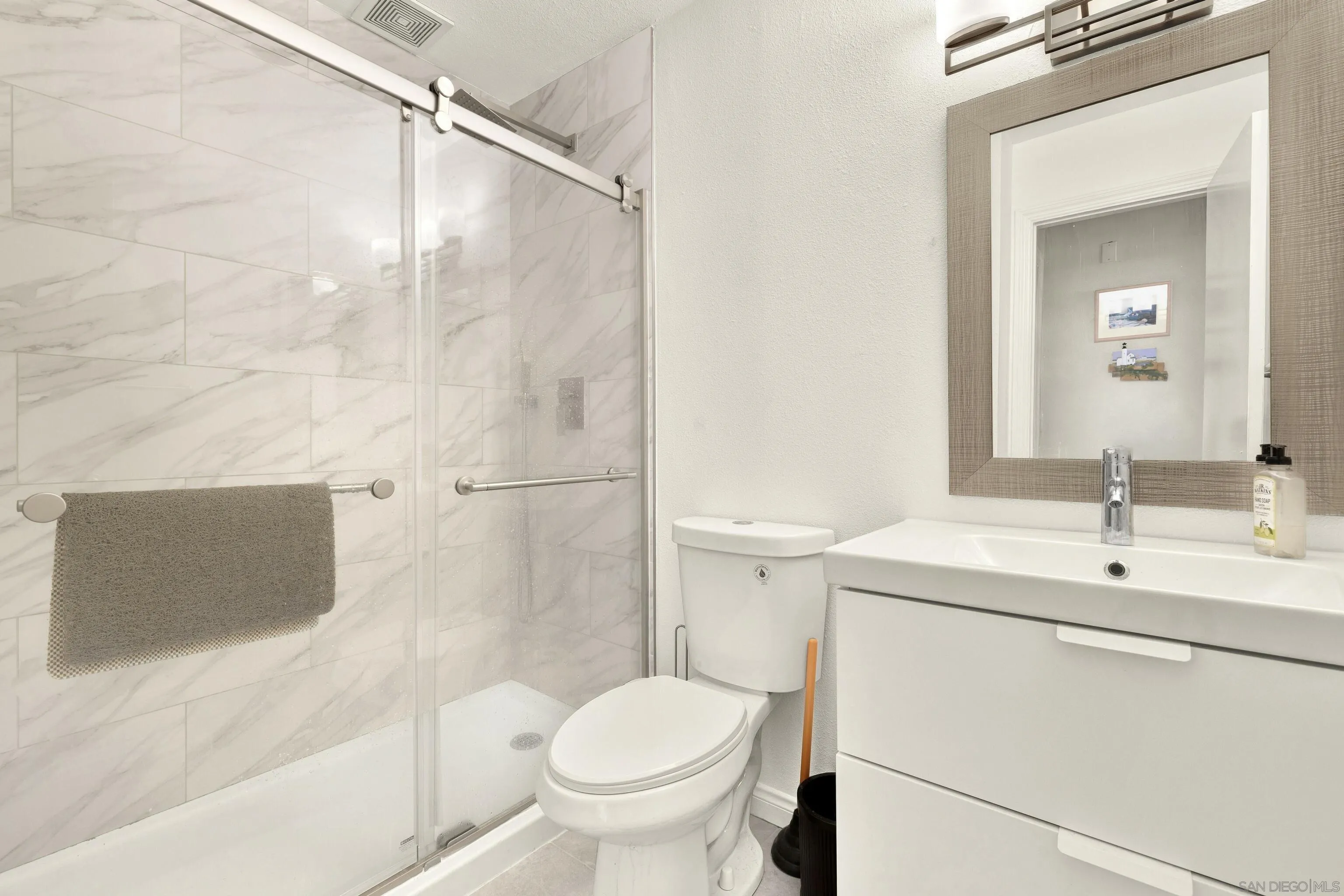 4015 Crown Point Dr Unit 102