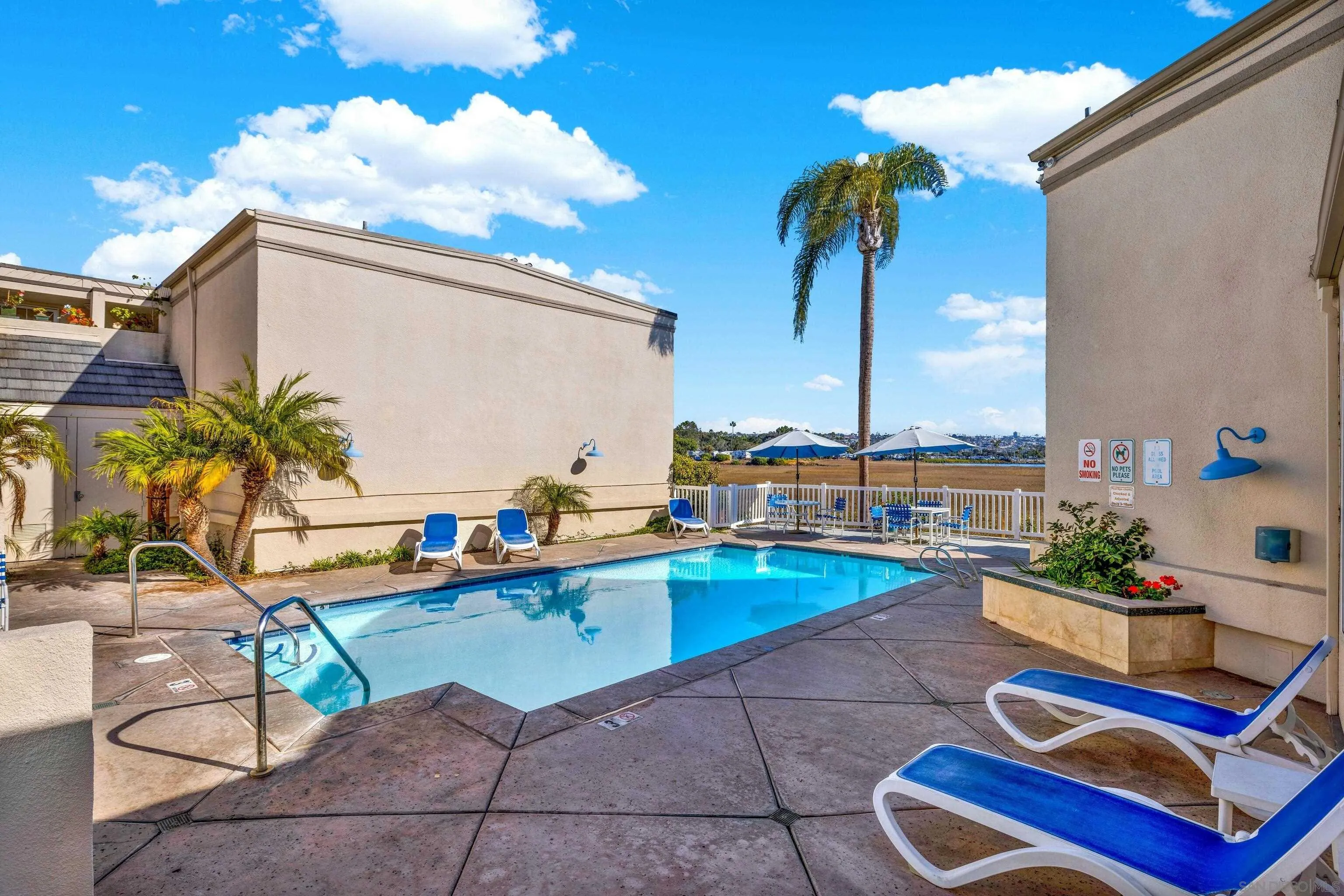 4015 Crown Point Dr Unit 102