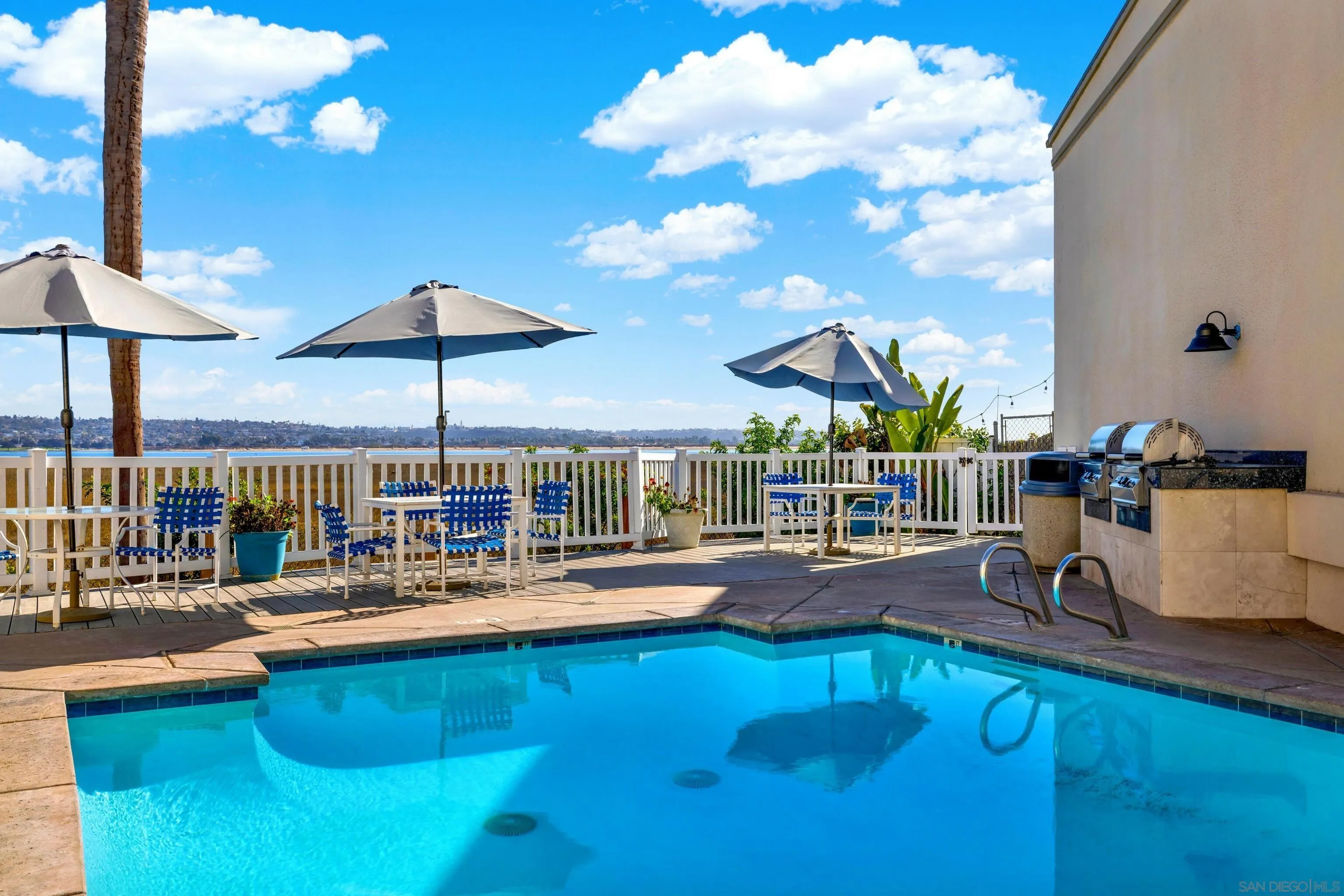 4015 Crown Point Dr Unit 102