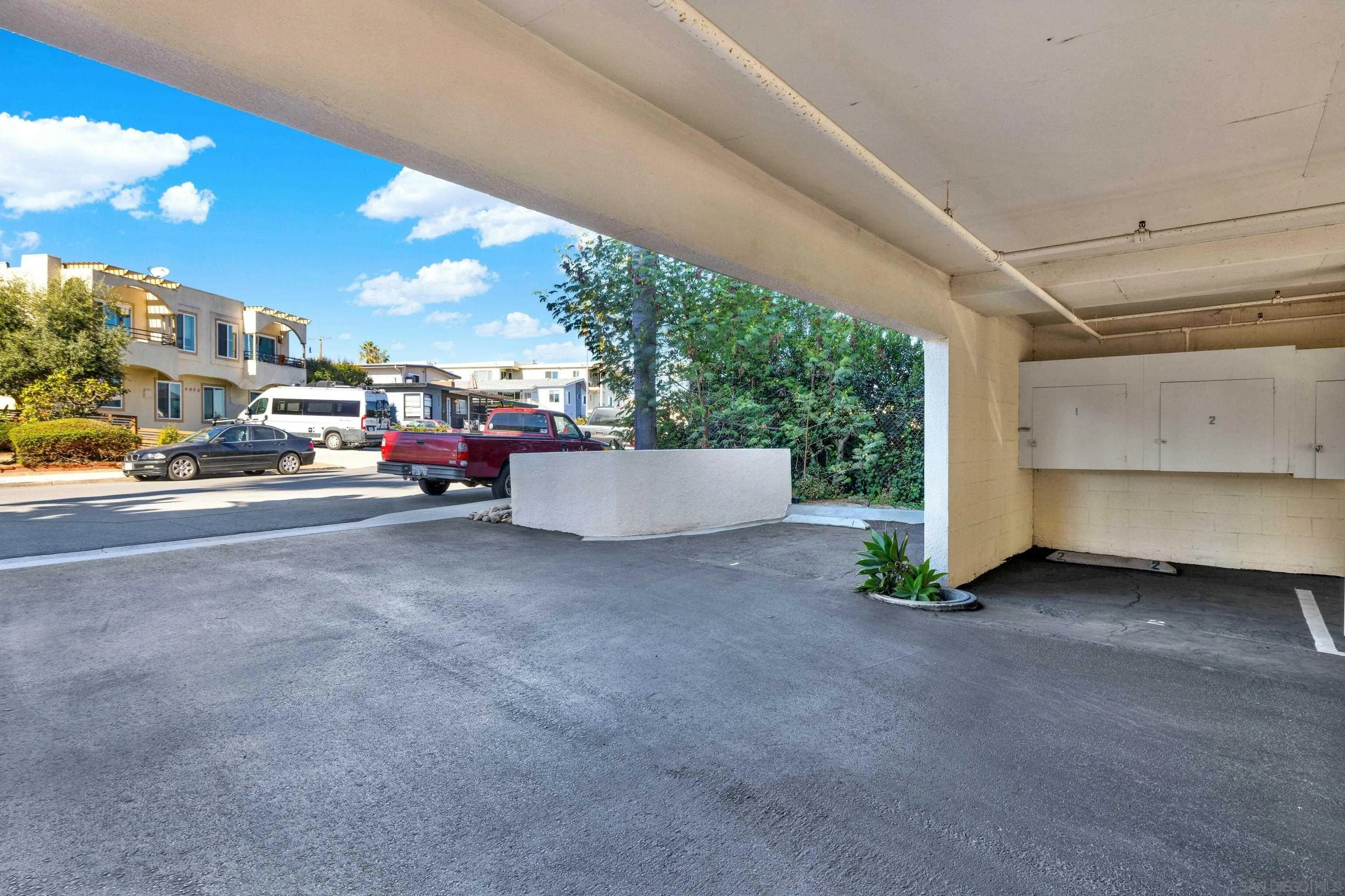 4015 Crown Point Dr Unit 102