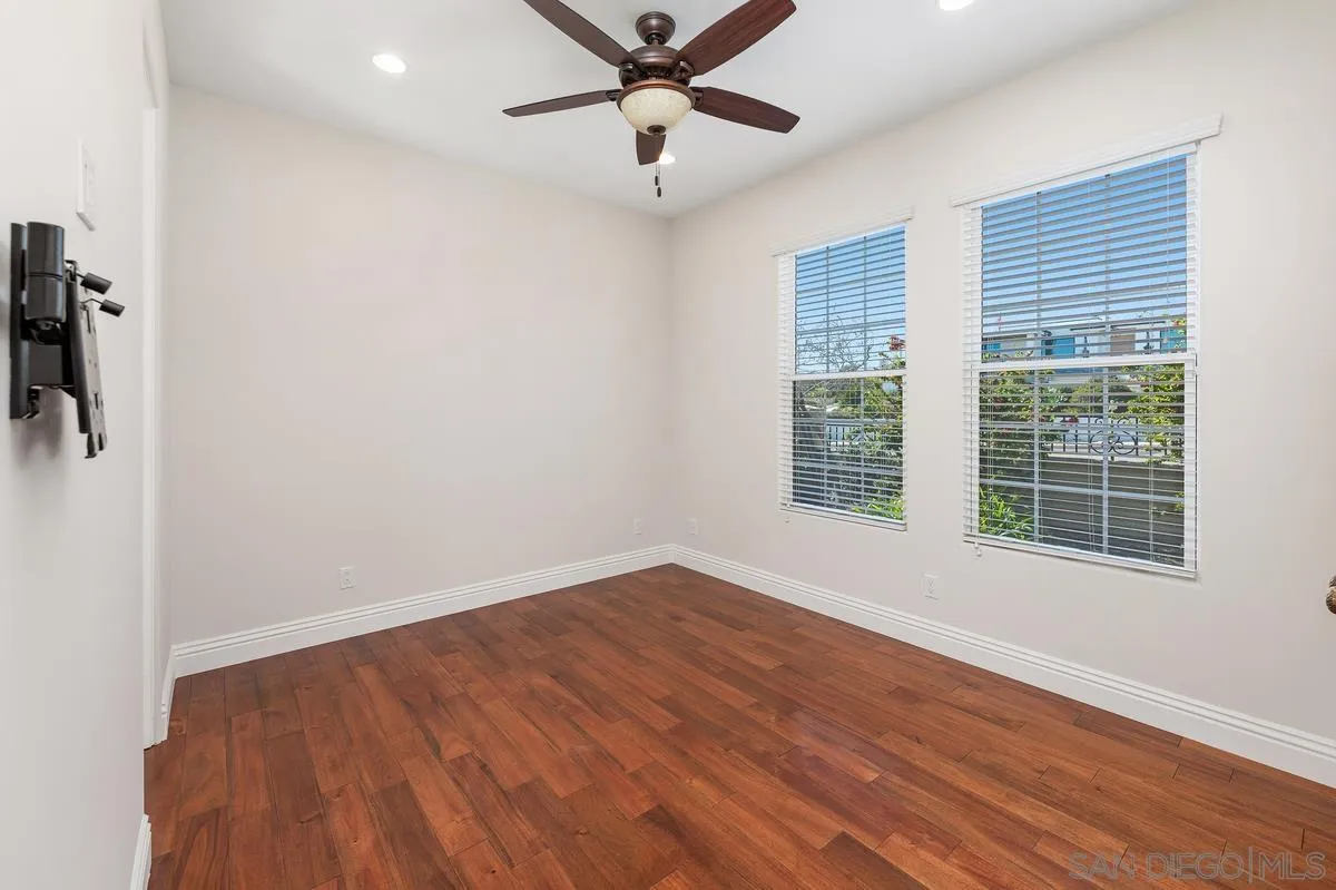 5971 La Jolla Mesa Dr