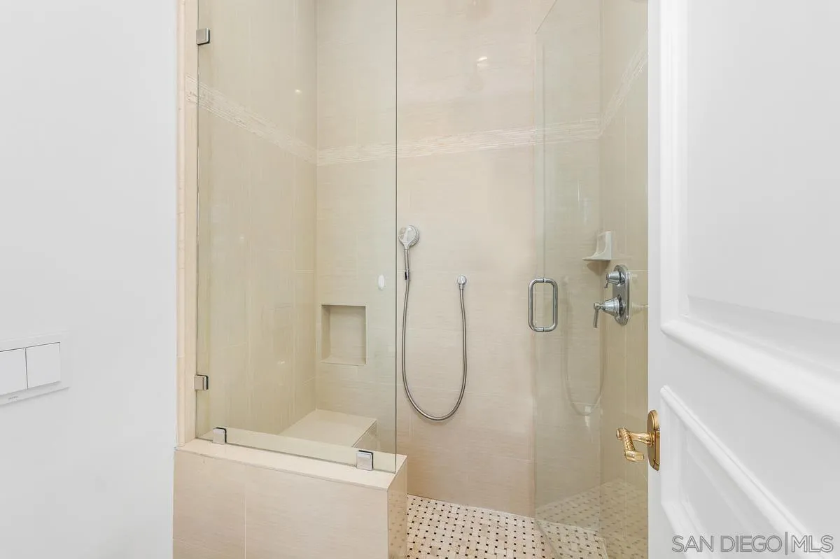 5971 La Jolla Mesa Dr