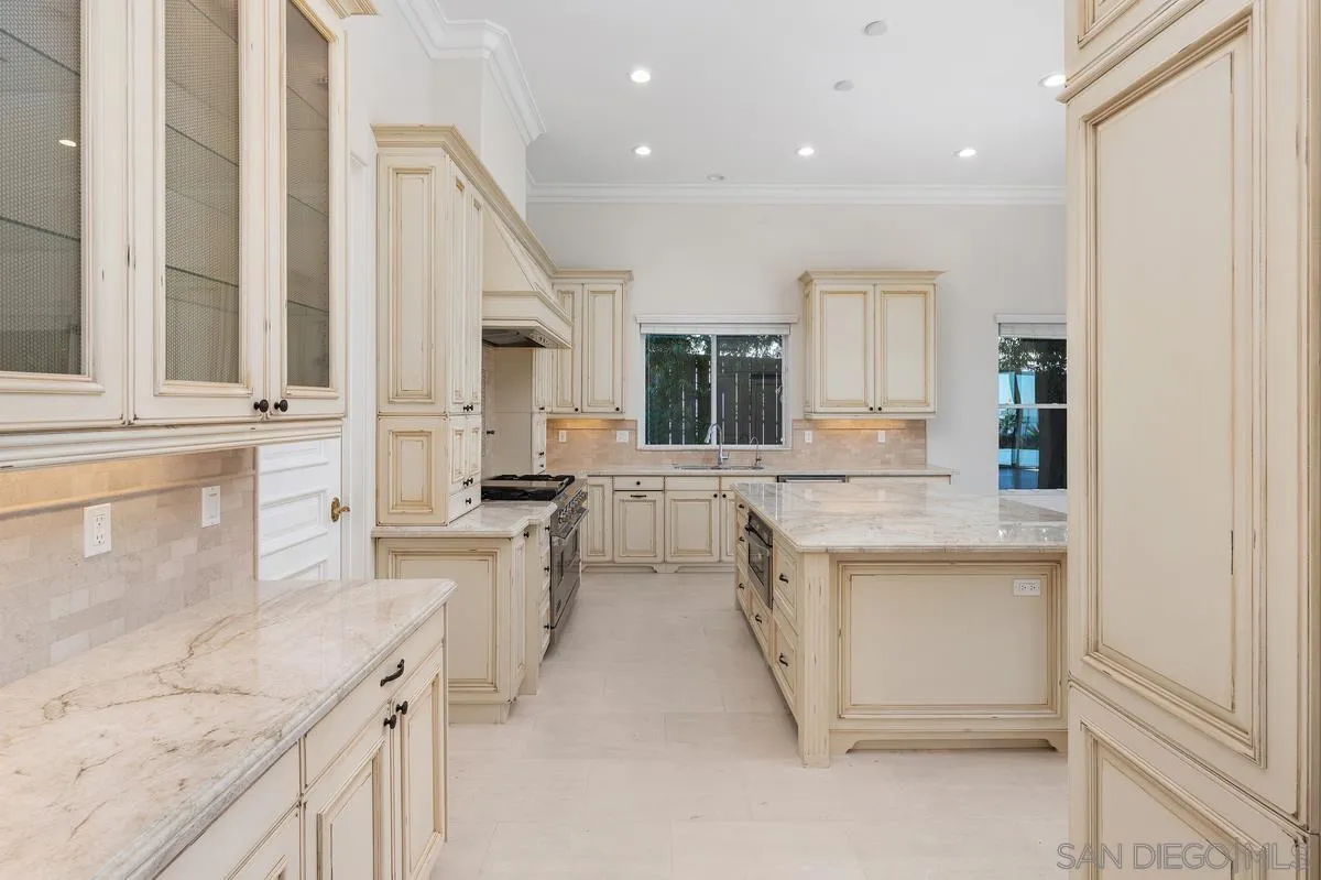 5971 La Jolla Mesa Dr