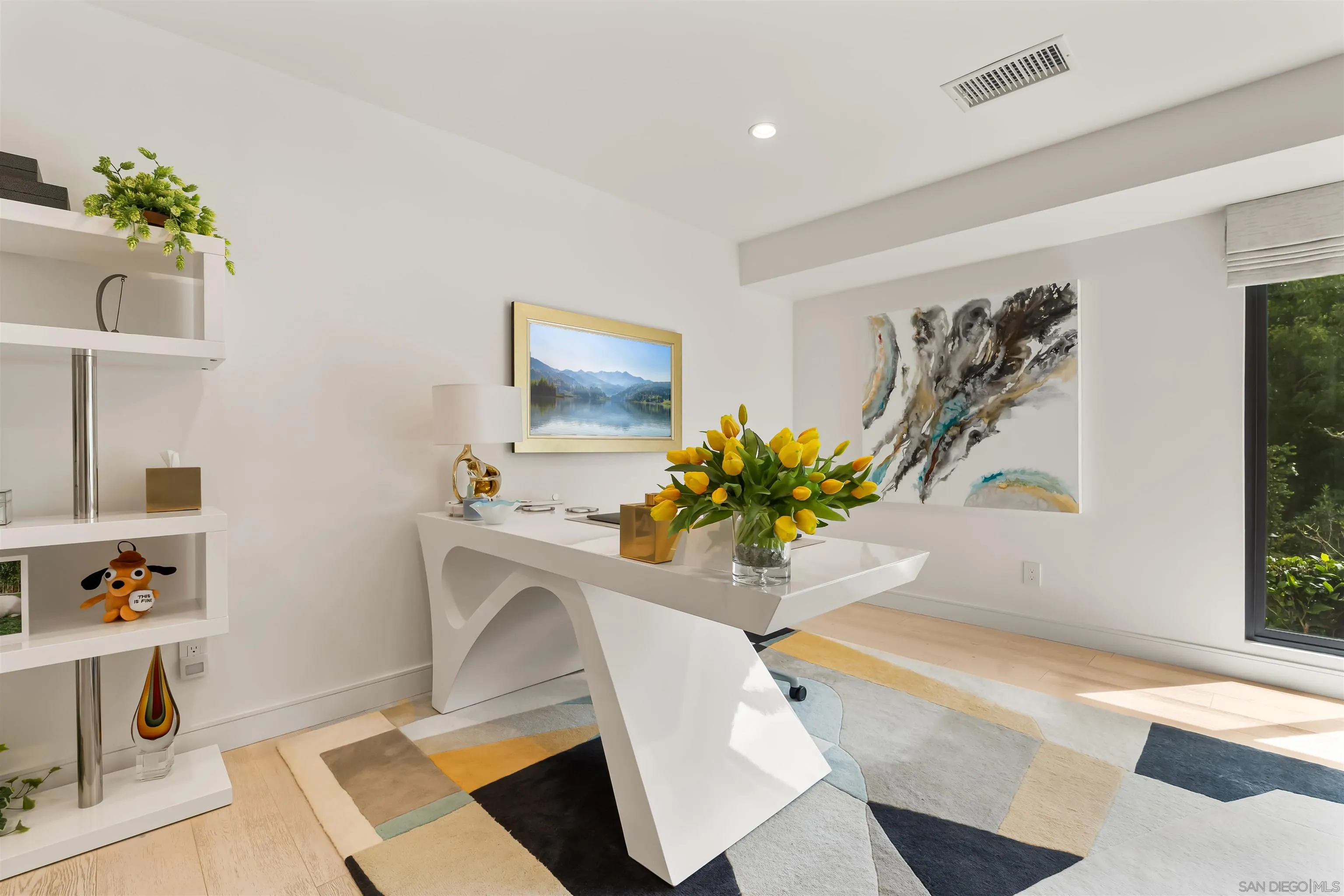 6887 Avenida Andorra