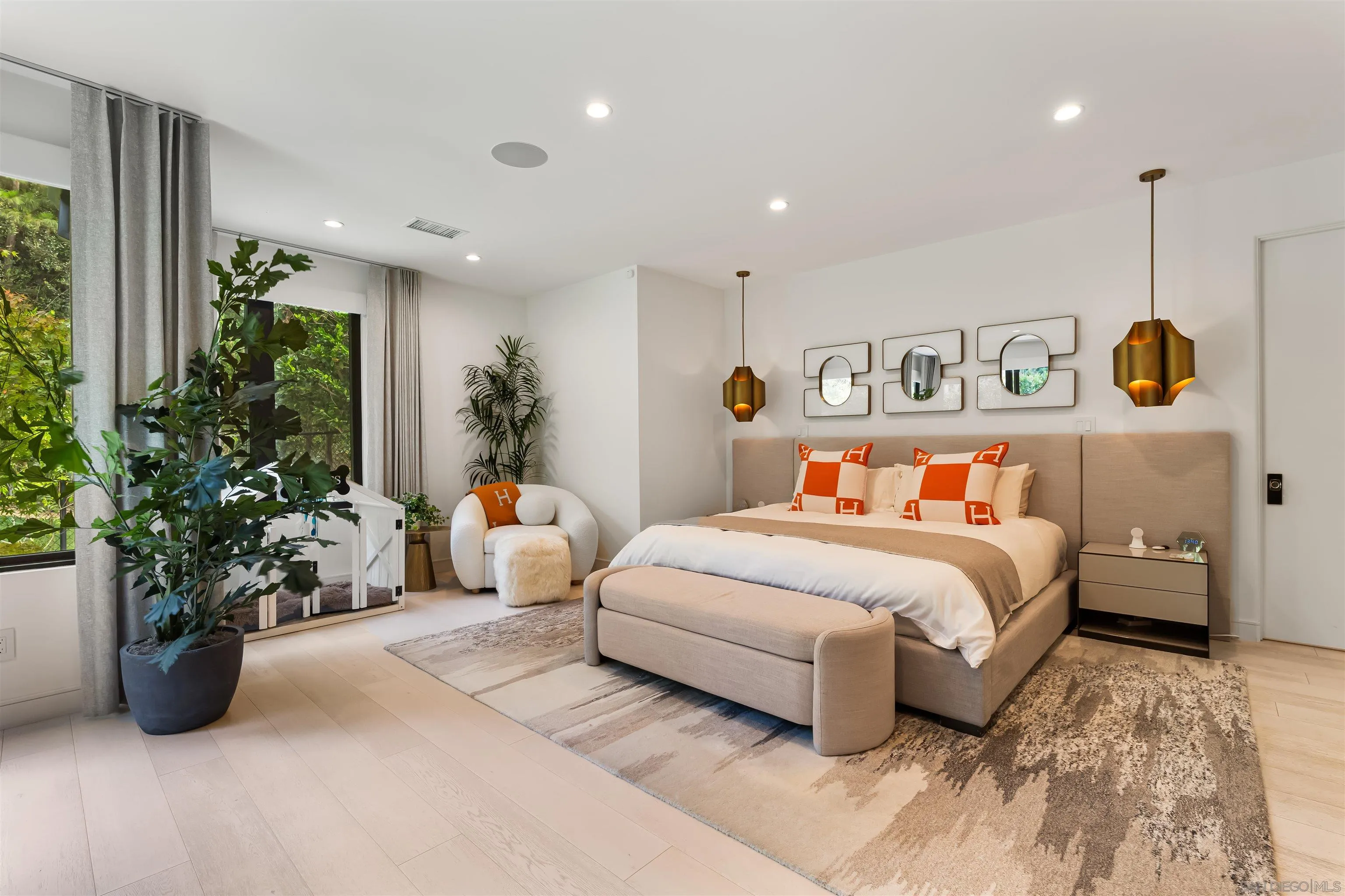 6887 Avenida Andorra