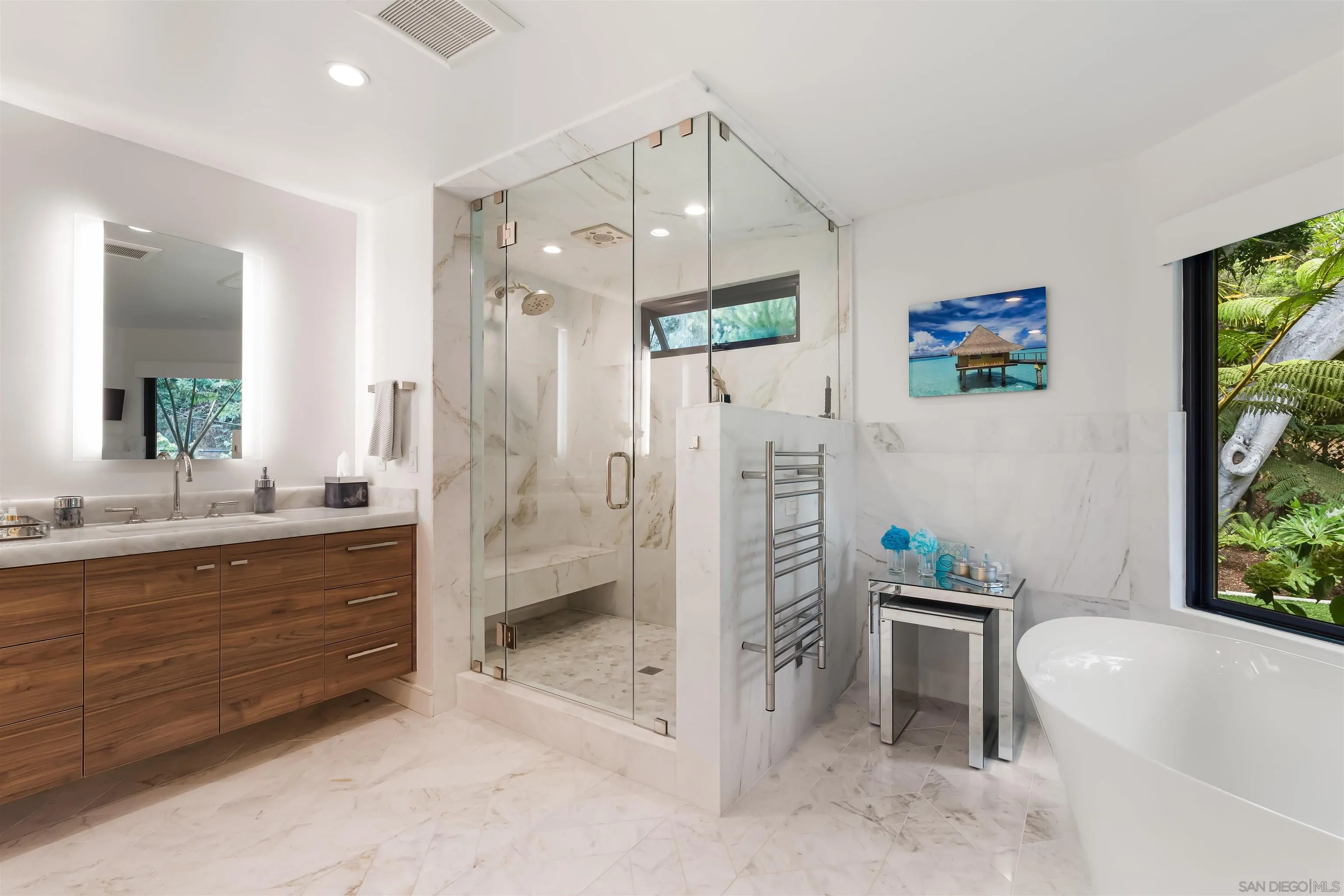 6887 Avenida Andorra