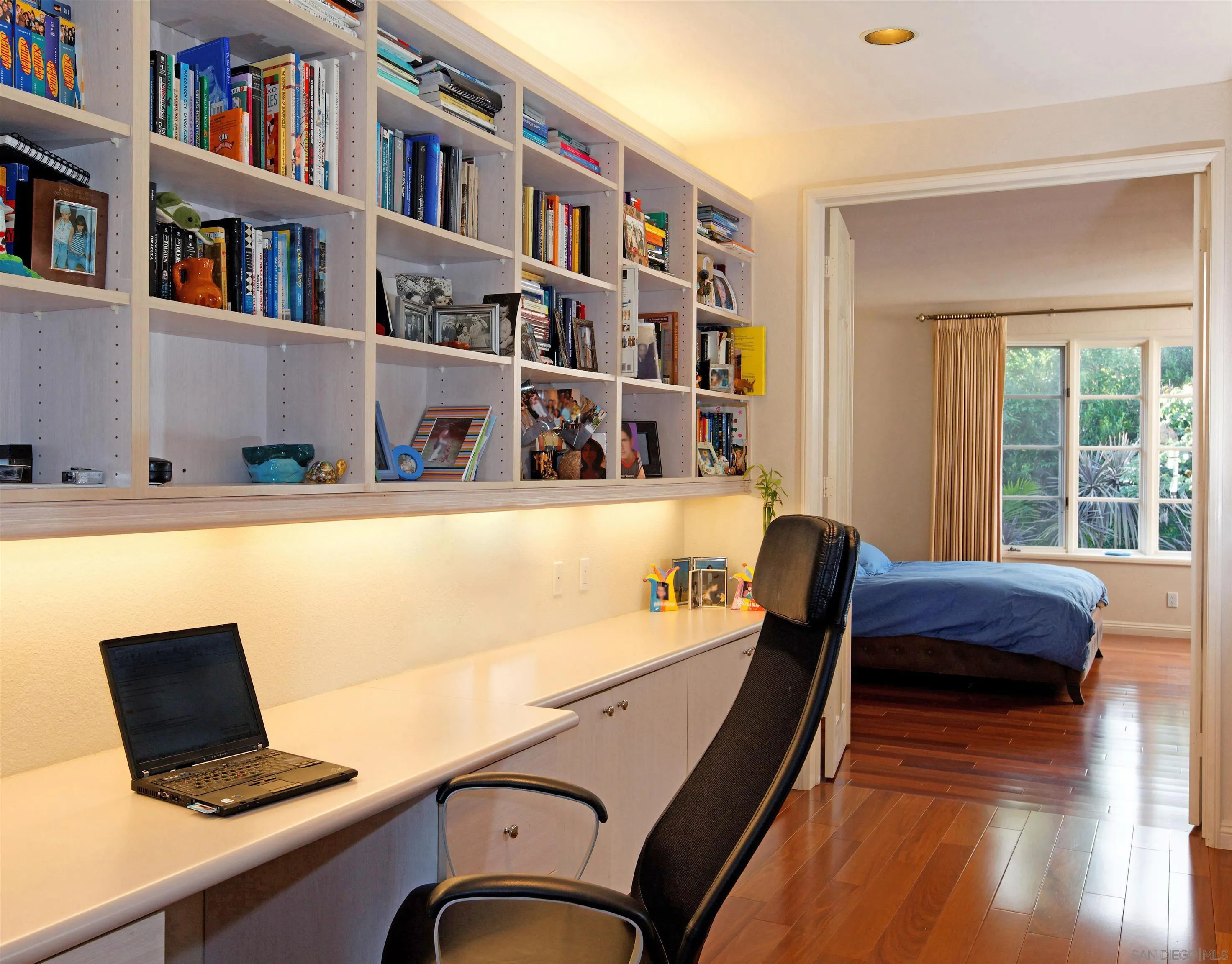 9768 Claiborne Square