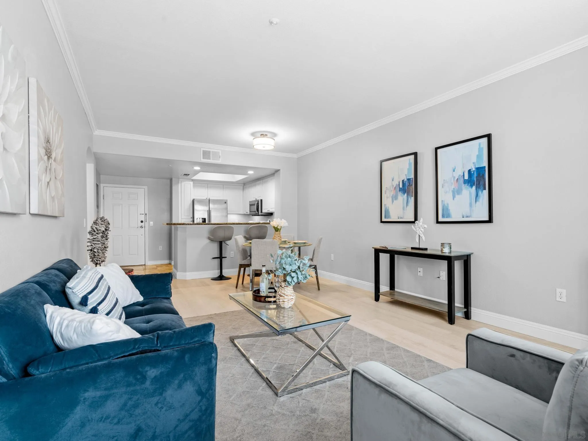 9263 Regents Rd Unit B302