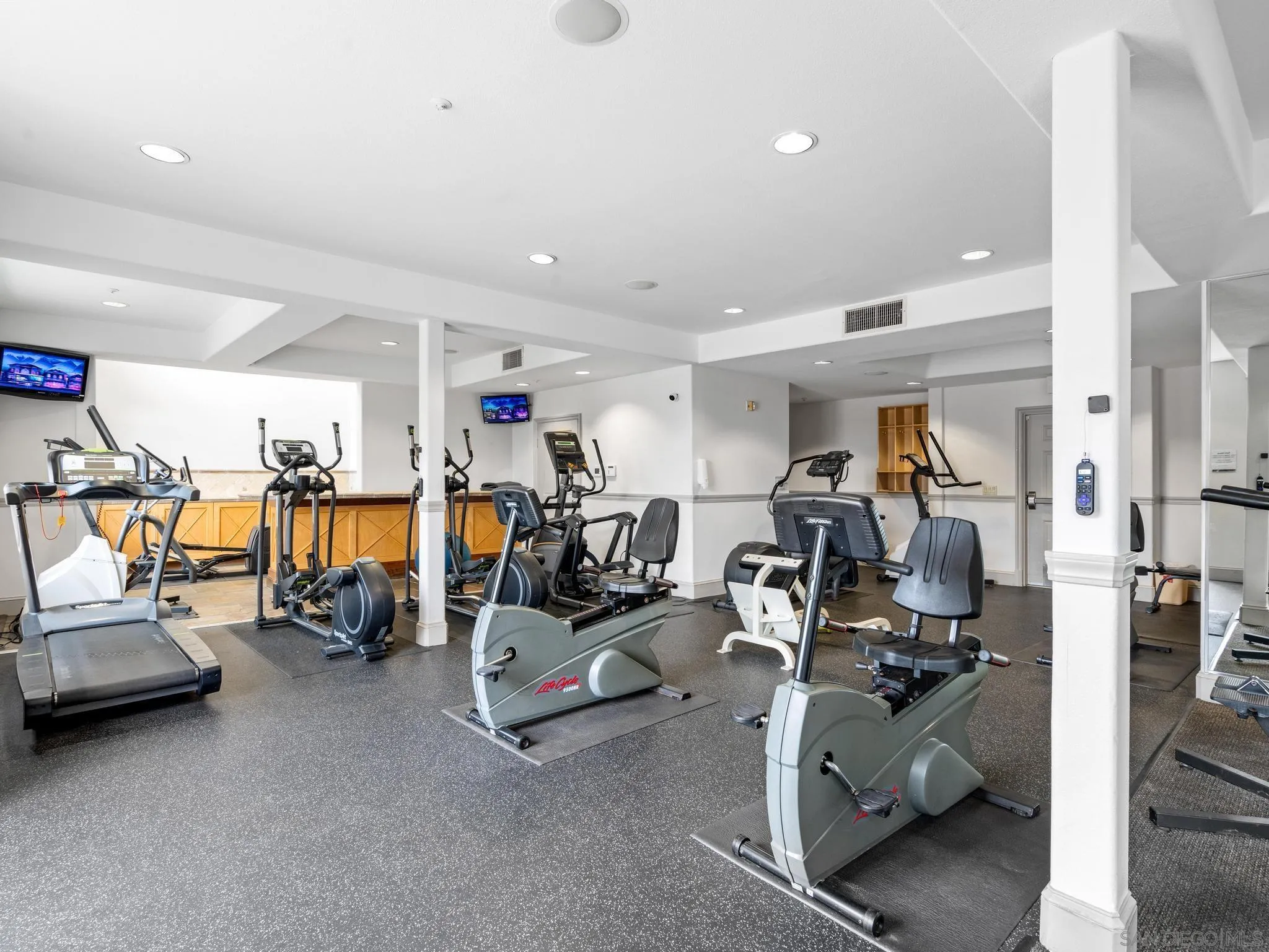9263 Regents Rd Unit B302
