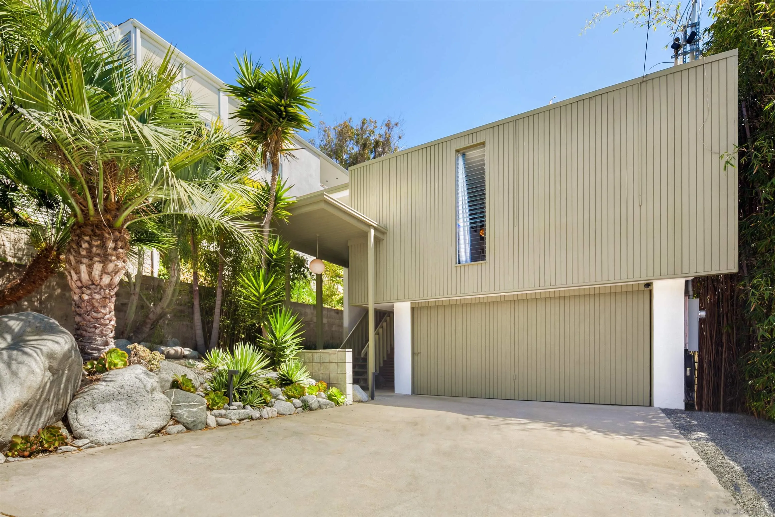 5622 Linda Rosa Ave