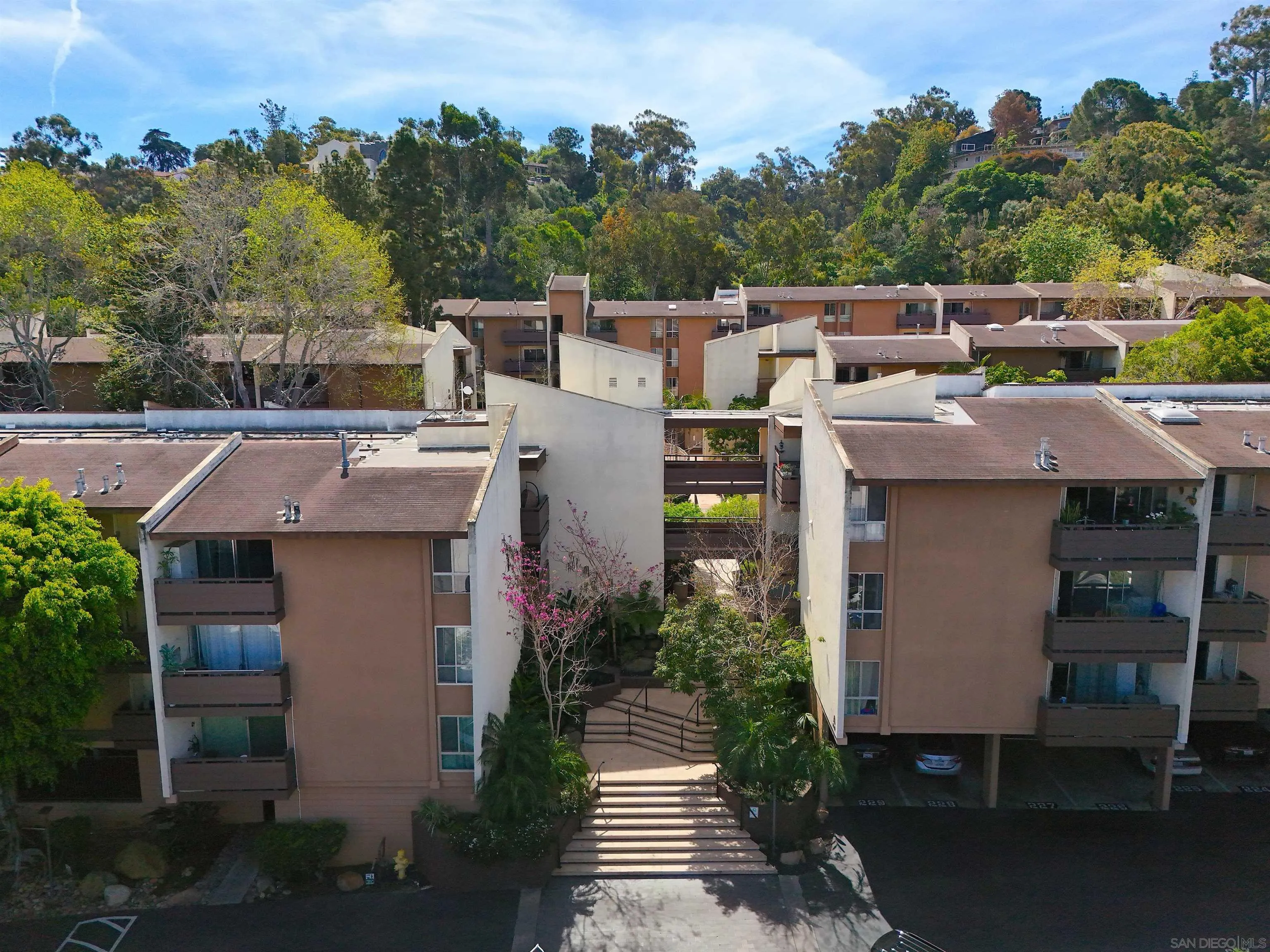 1605 Hotel Cir S Unit B114