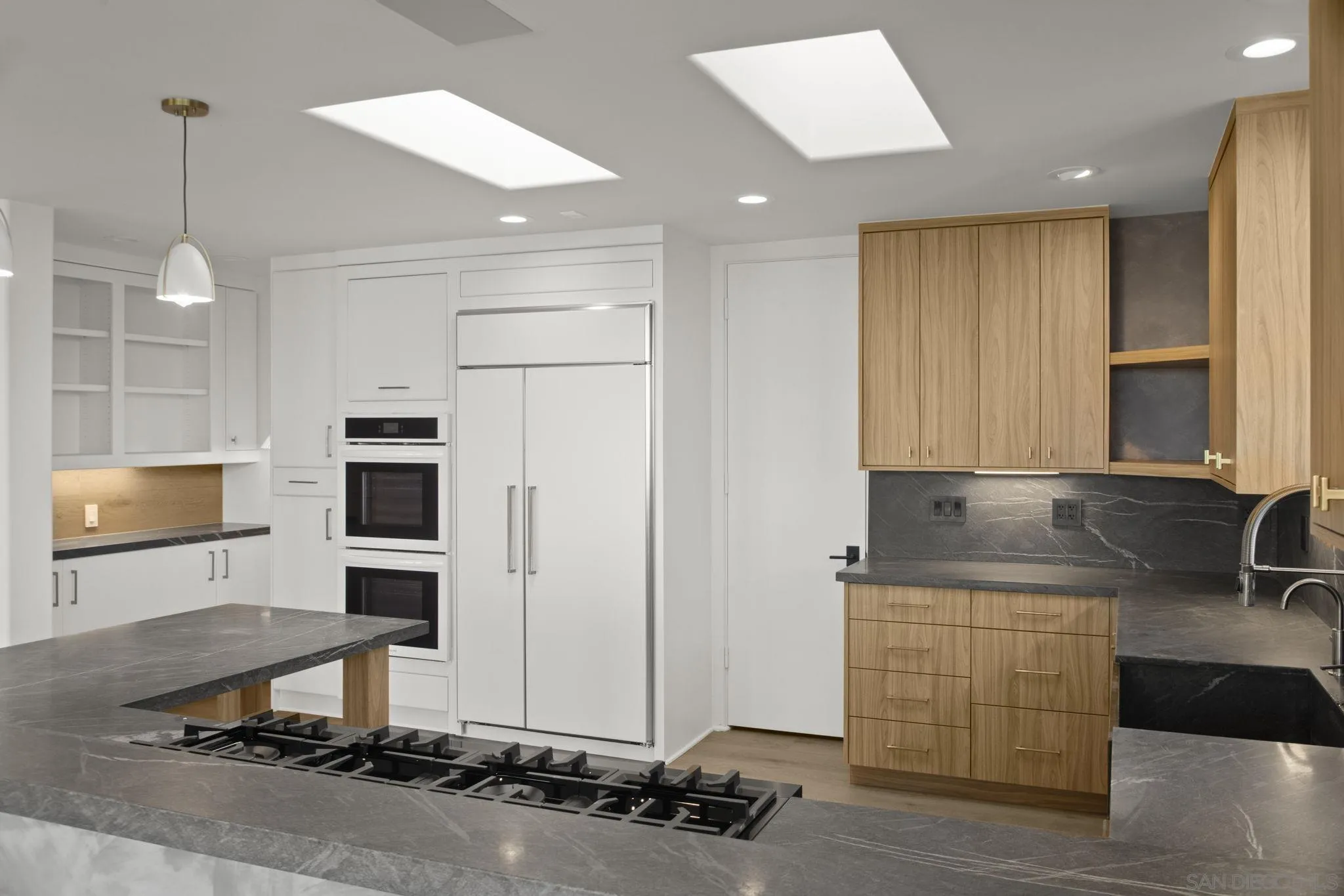 1846 Castellana Rd