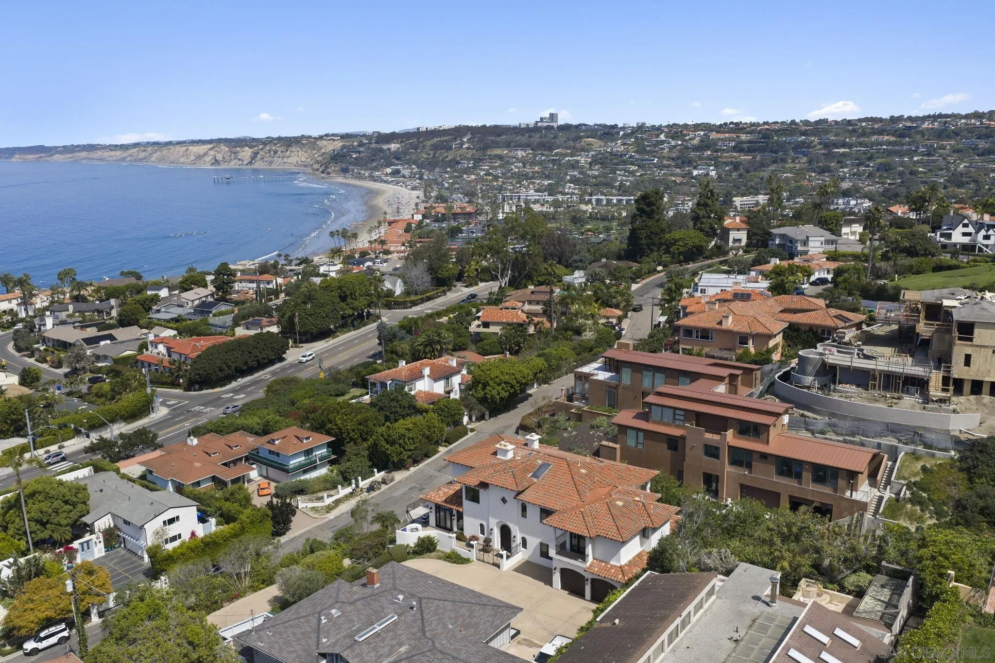 1745 Amalfi St