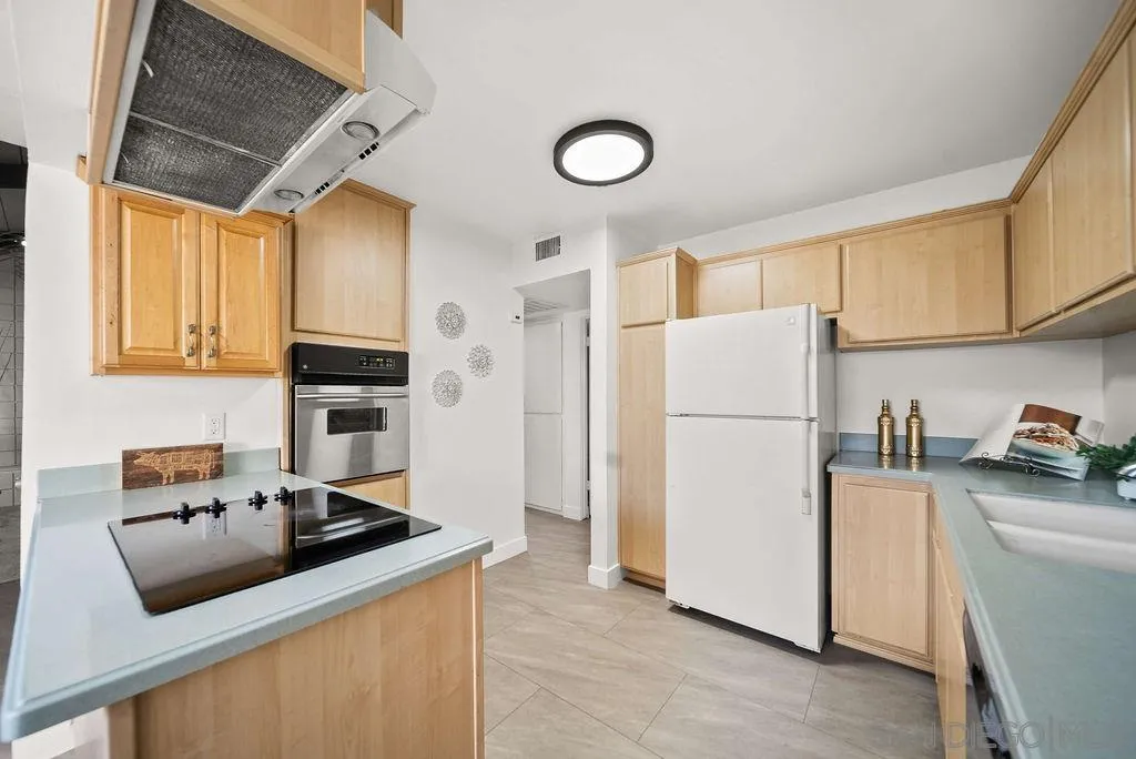 1250 E Madison Ave Unit C