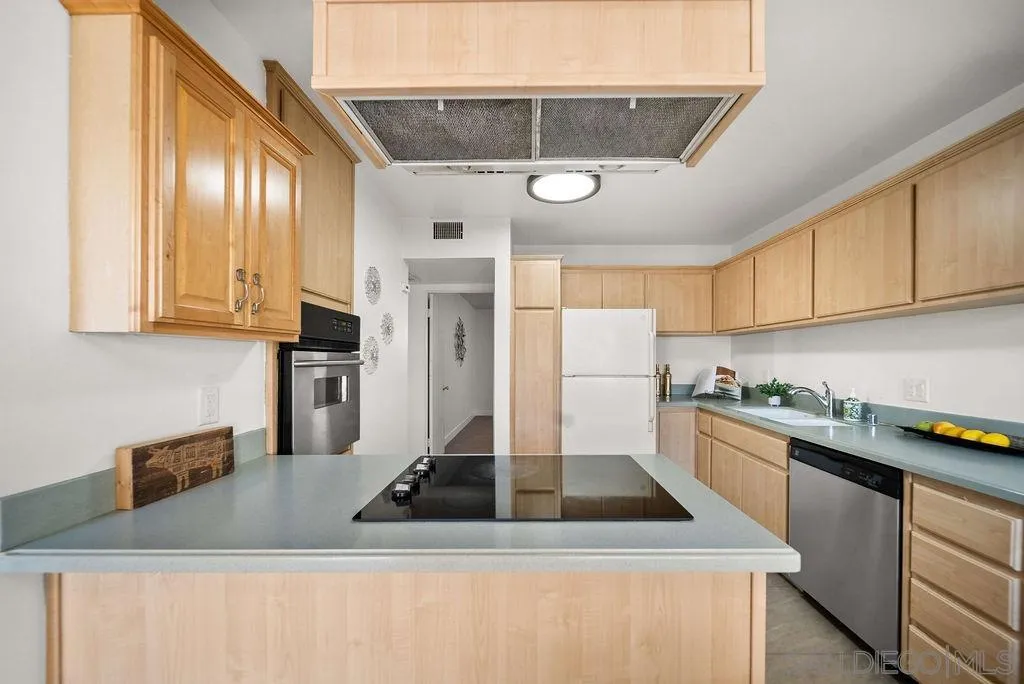 1250 E Madison Ave Unit C