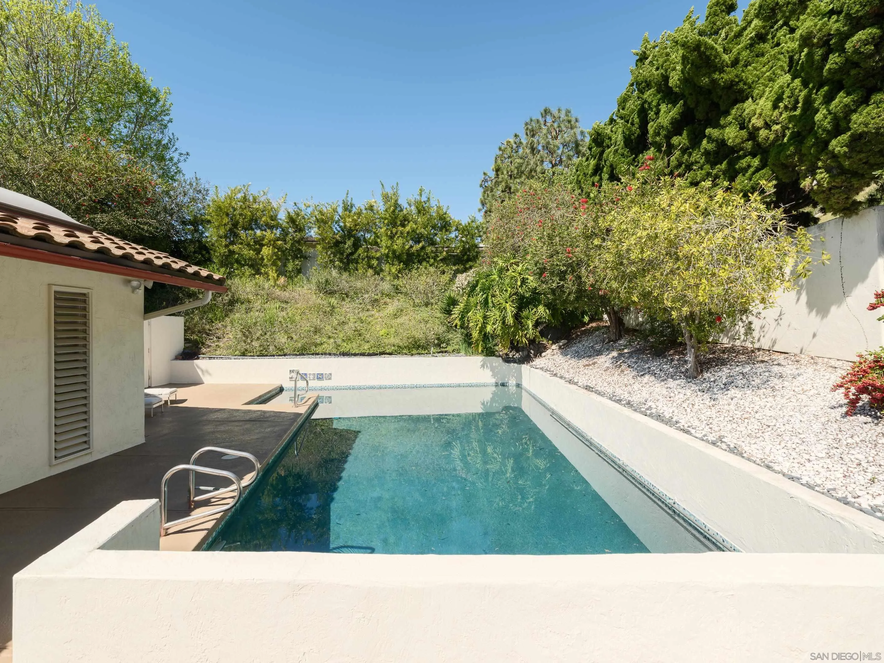 2586 Calle Del Oro