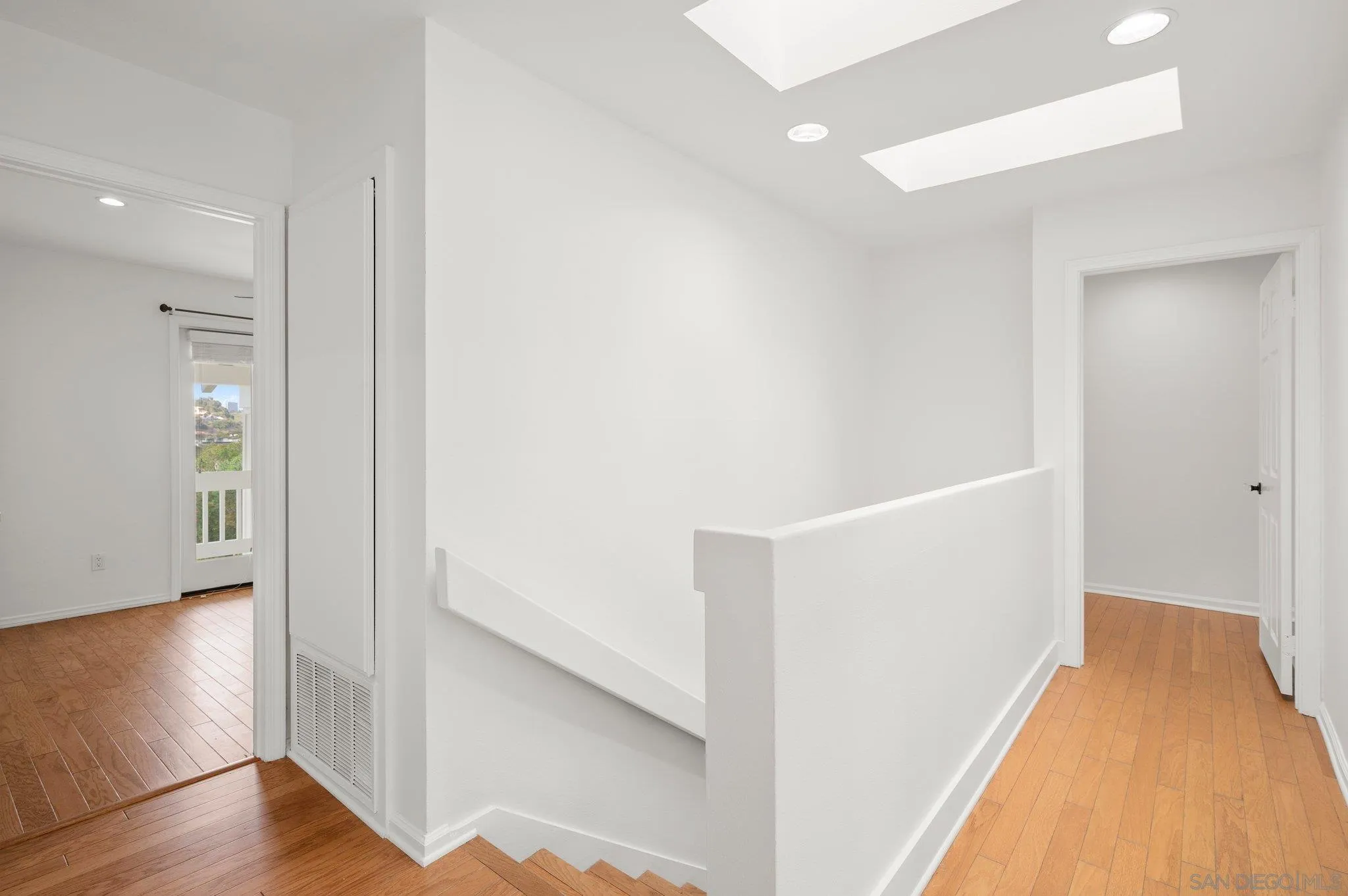 2505 Hidden Valley Pl