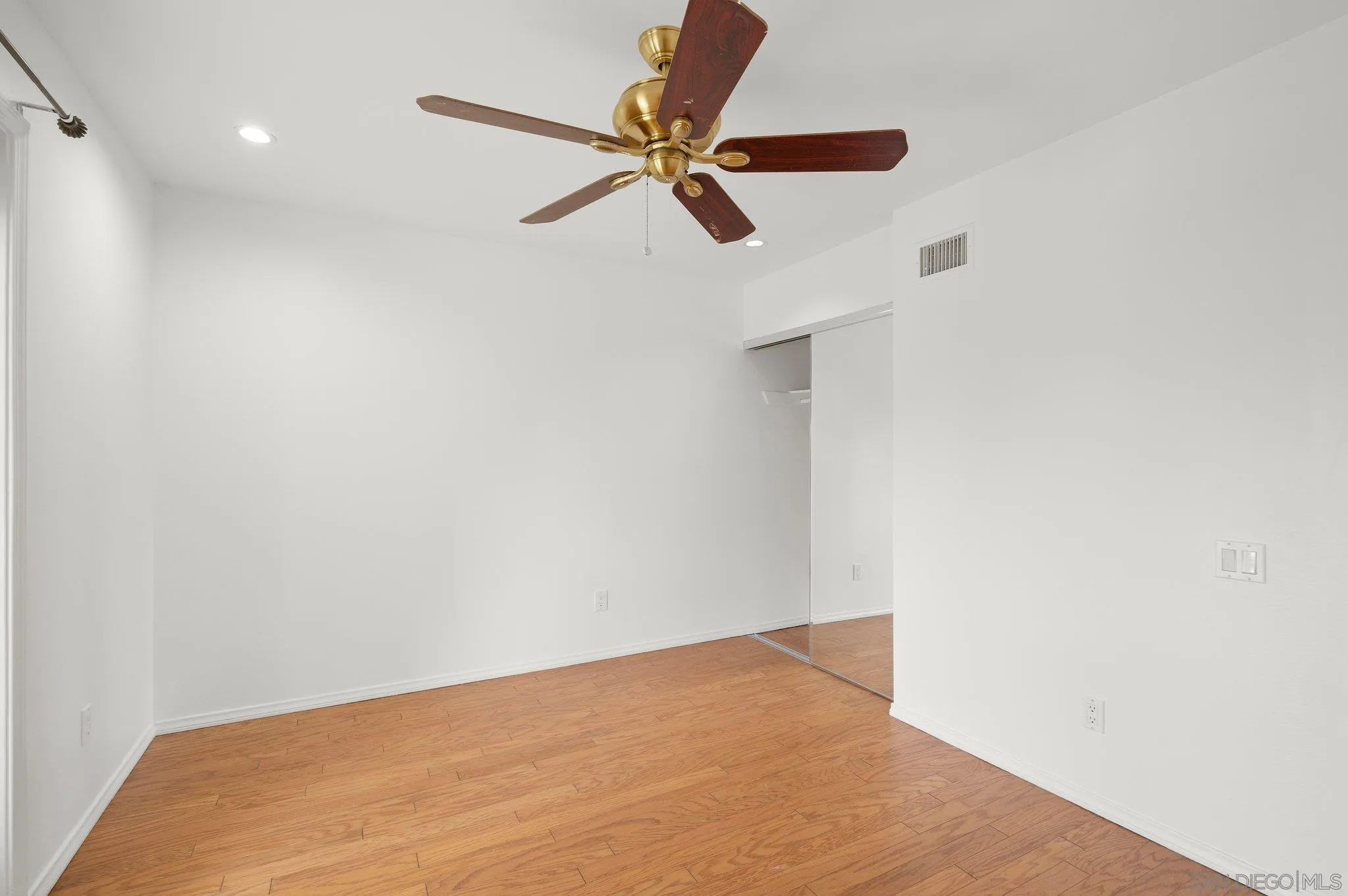 2505 Hidden Valley Pl
