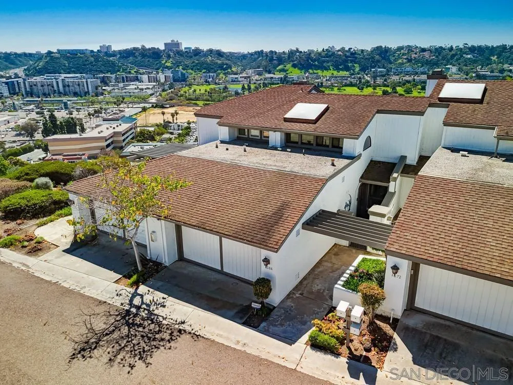 1366 Camino Lujan