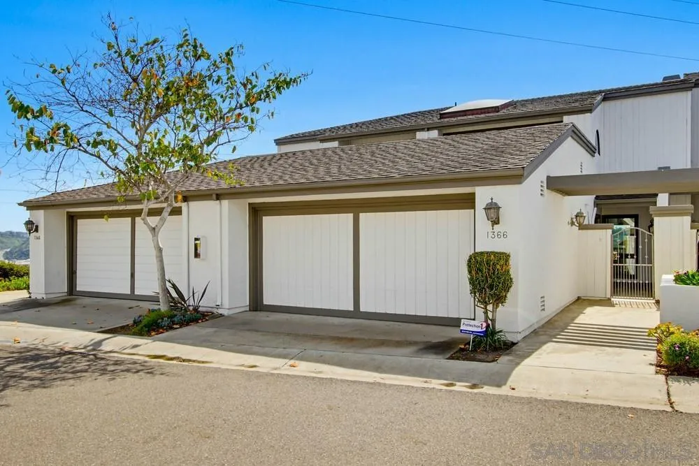 1366 Camino Lujan