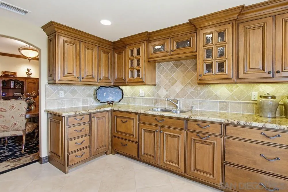 1366 Camino Lujan